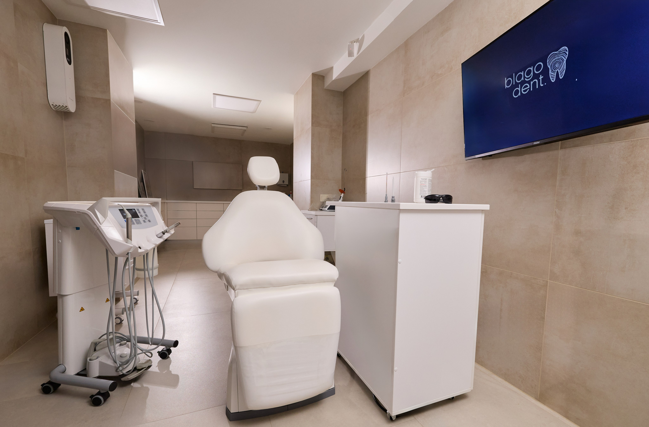 Blago dent. Святослав Лебедев | Рекламный фотограф — Коммерческая съемка, Арт-дирекшн, AI-интеграция