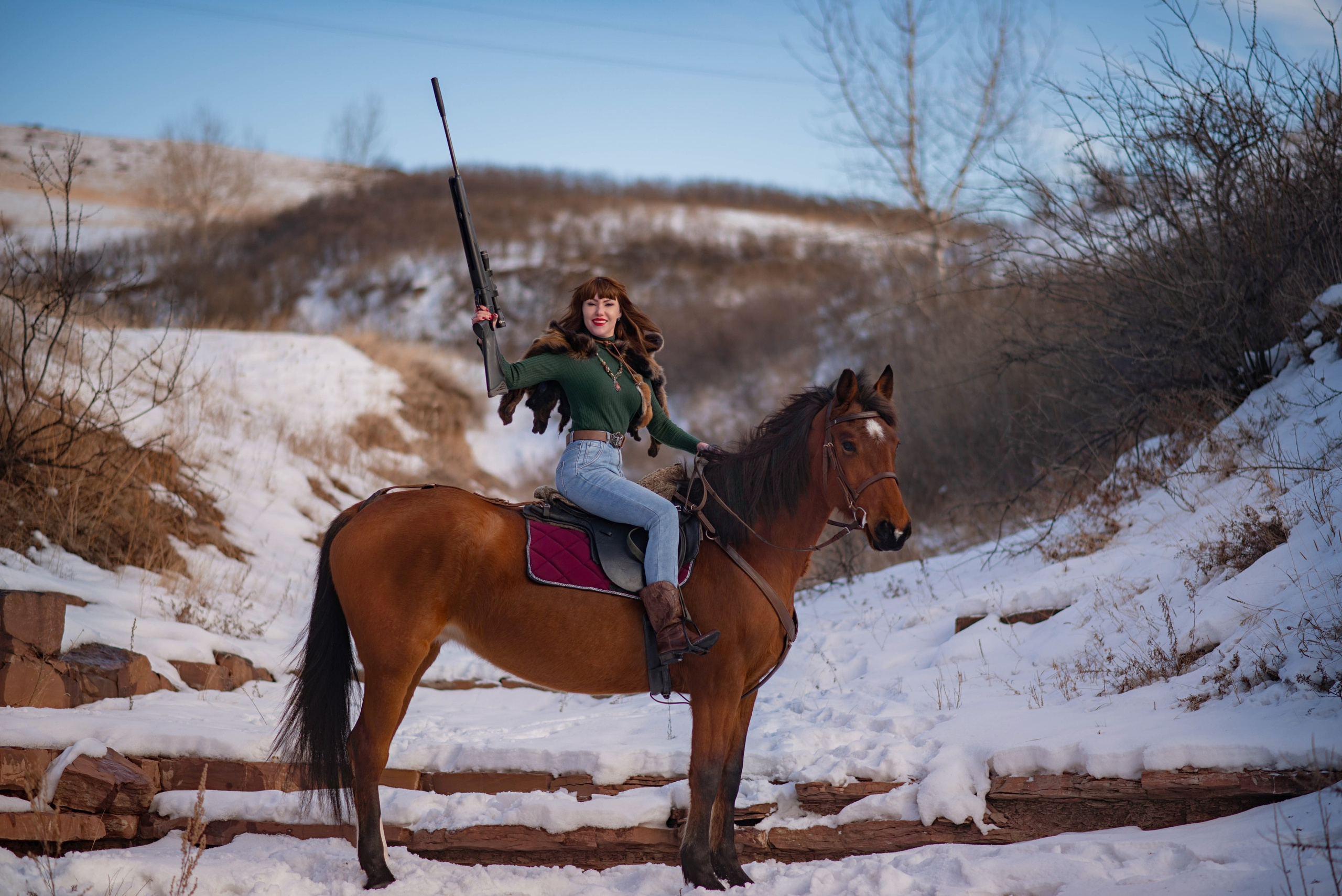 Марина с лошадью. Семейный и свадебный фотограф в Абакане Юлия Су