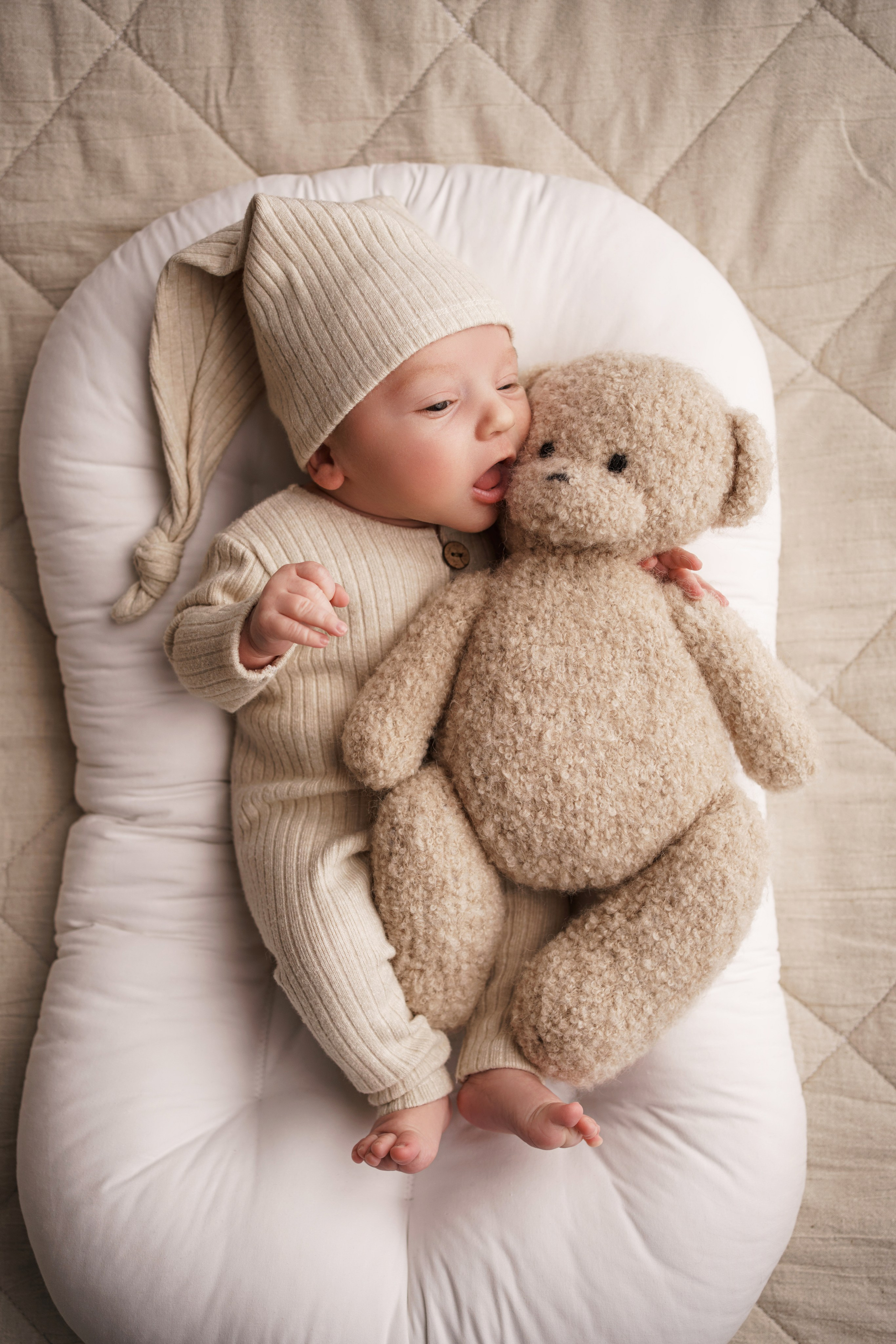 Лайф-съемка новорожденных | Первые семейные фото с малышом в Москве и МО. Фотосессия новорожденных в Москве и Московской области | Профессиональный фотограф newborn — Татьяна Иванова