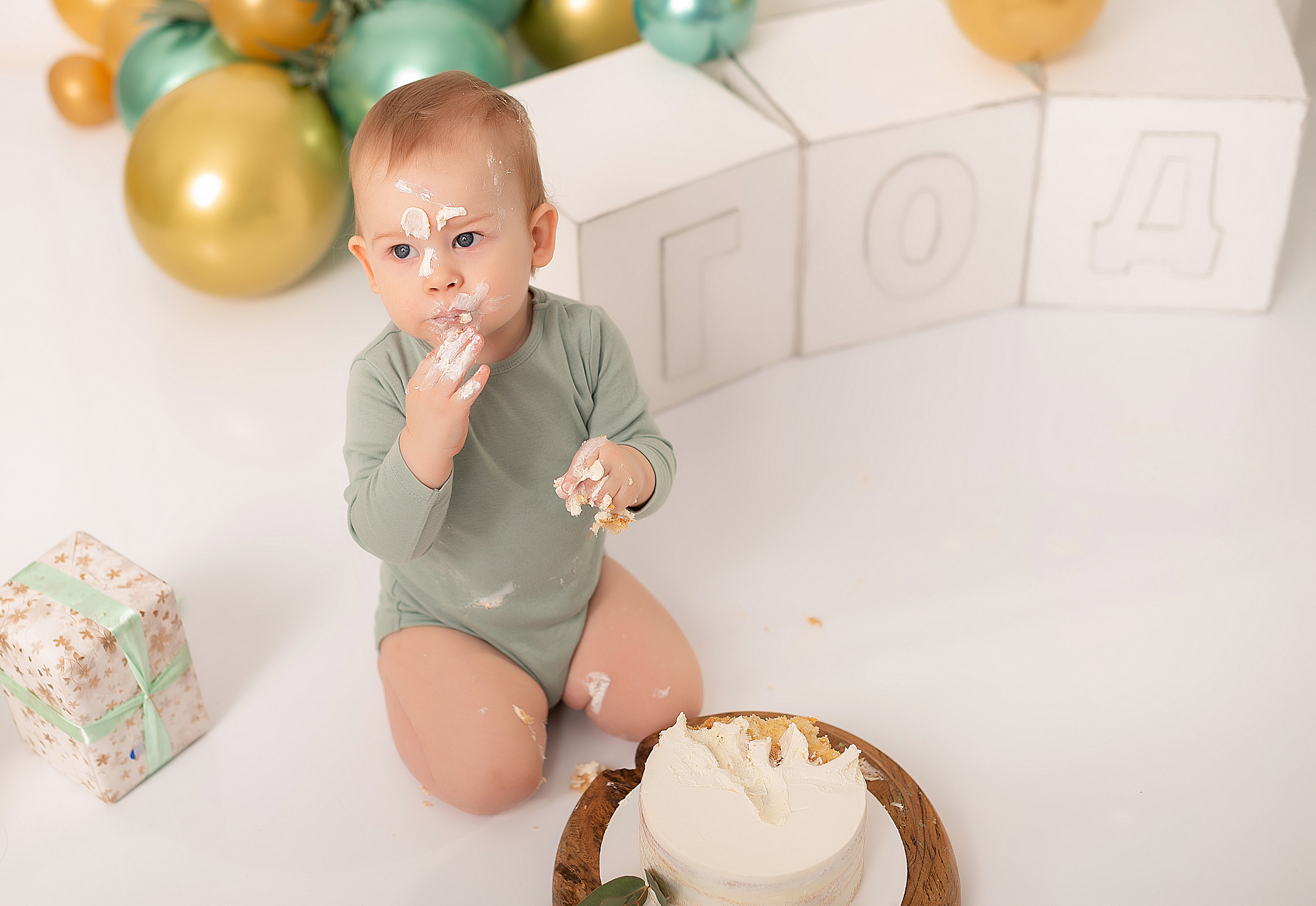 Первый годик Артёмке. Детский и семейный фотограф в Красноярске. Фотосессии новорожденных малышей до 1 месяца