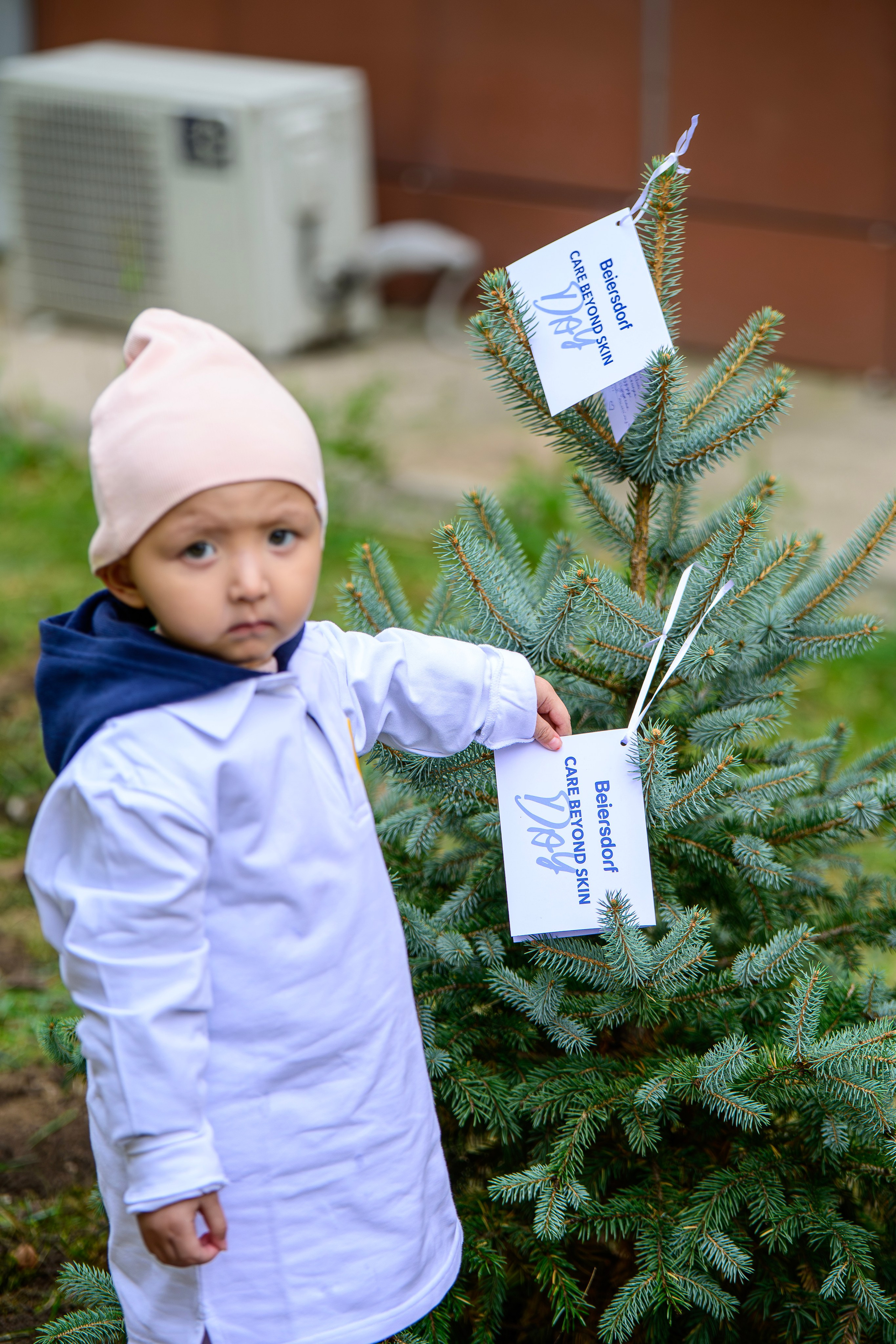 Фотосъемка мероприятия Благотворительная акция «Центре Педиатрии» Care Beyond Skin Day. Фотограф в Алматы Егор Поленов