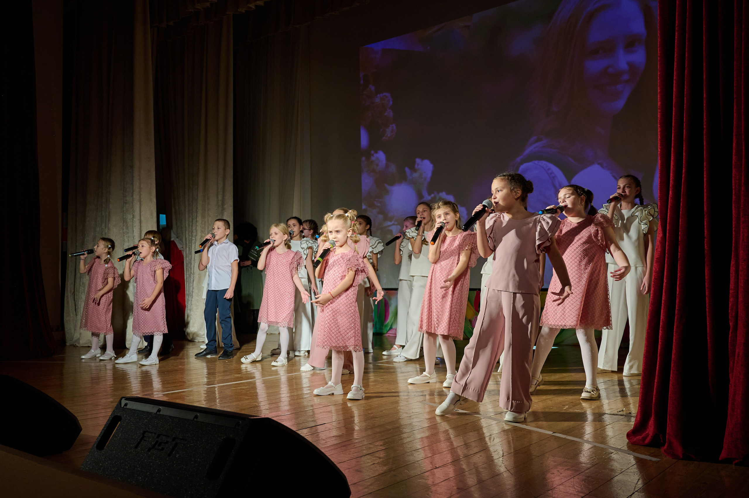 День матери ДК Кабардинка. Жизнь курорта Кабардинка в фотографиях
