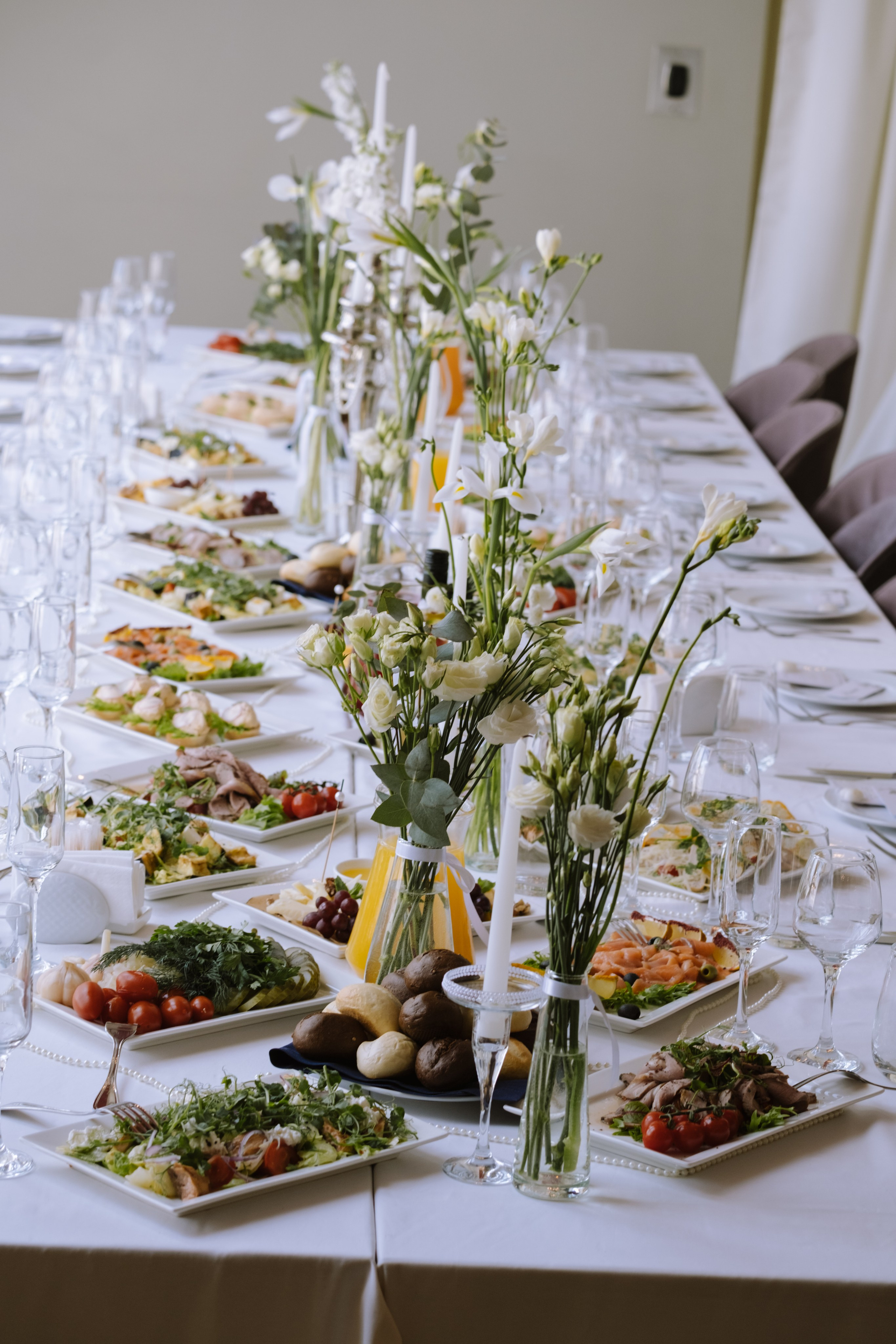 СВАДЕБНЫЙ БАНКЕТ НА ВЛАДИМИРСКОЙ В САНКТ-ПЕТЕРБУРГЕ (КАМЕРНАЯ СВАДЬБА). Профессиональный фотограф, Санкт-Петербург — Виктория Богомолова