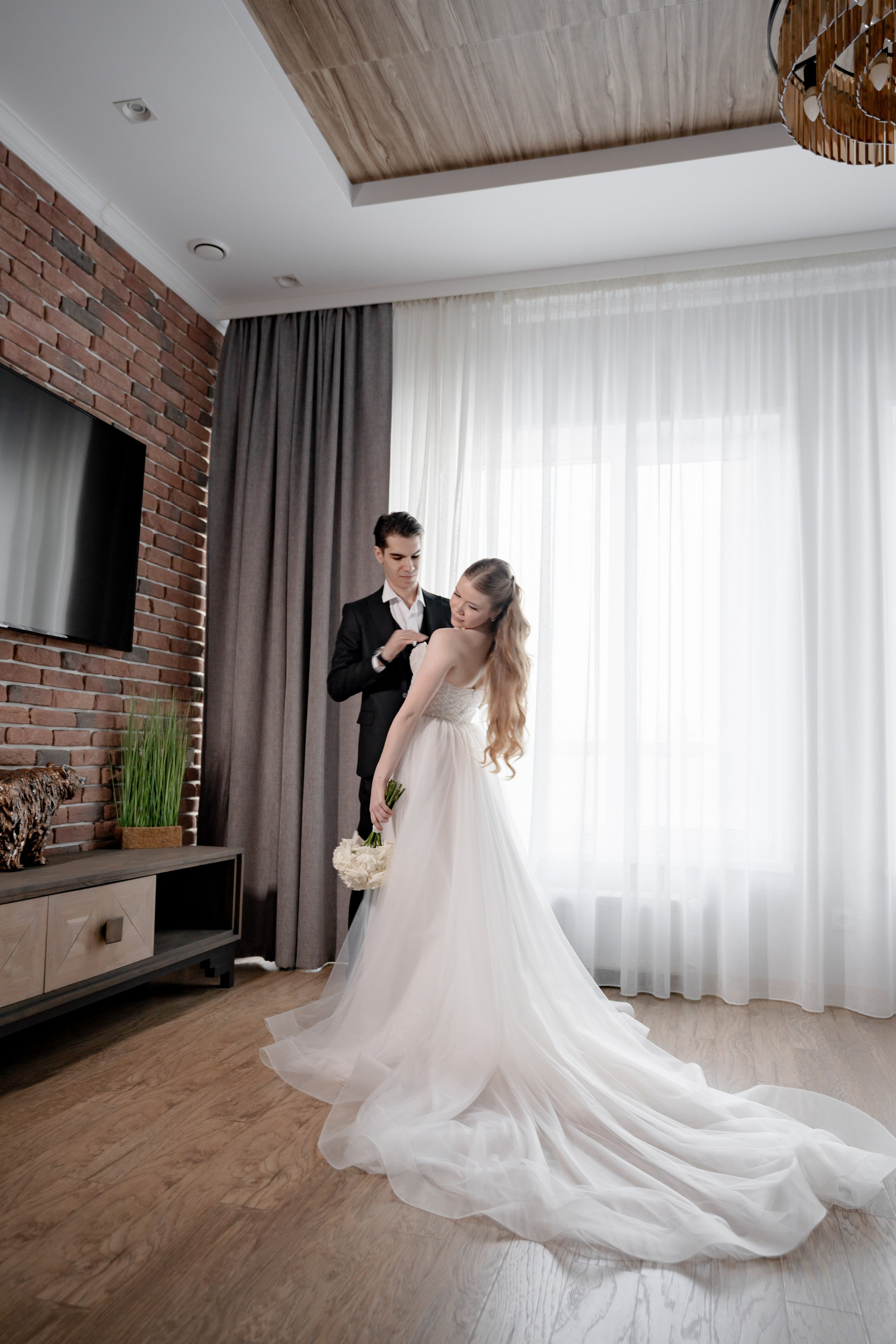 СВАДЕБНАЯ СЬЕМКА СБОРОВ В ОТЕЛЕ И ВЫЕЗД НА ЦЕРЕМОНИЮ (СНЯТО В СИБИРЕ В НИЖНЕВАРТОВСКЕ). Профессиональный фотограф, Санкт-Петербург — Виктория Богомолова