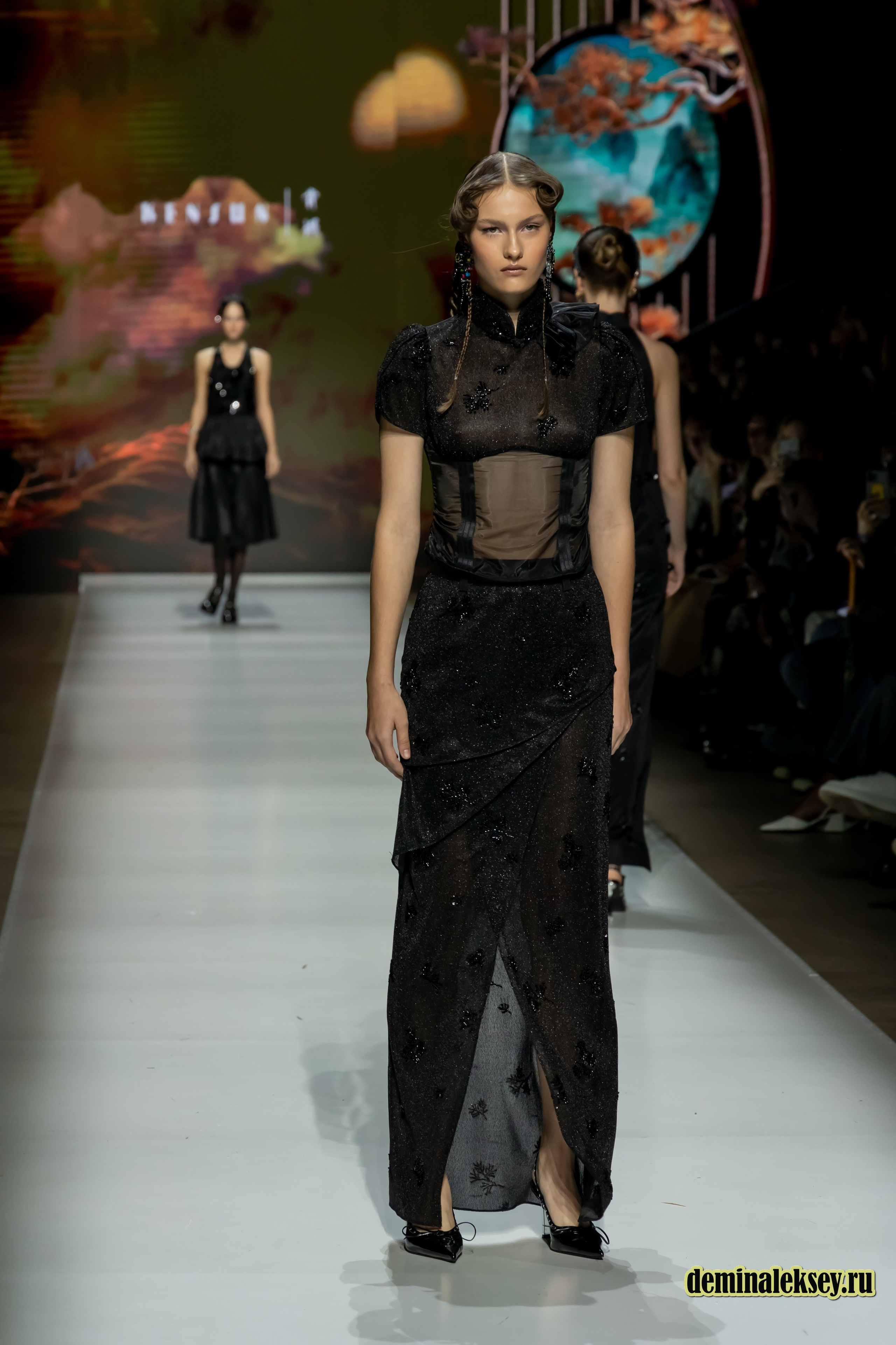 Московская неделя моды 2024 4 октября дизайнер KenSun Китай/China. Репортажный, семейный и студийный фотограф в Москве Демин Алексей