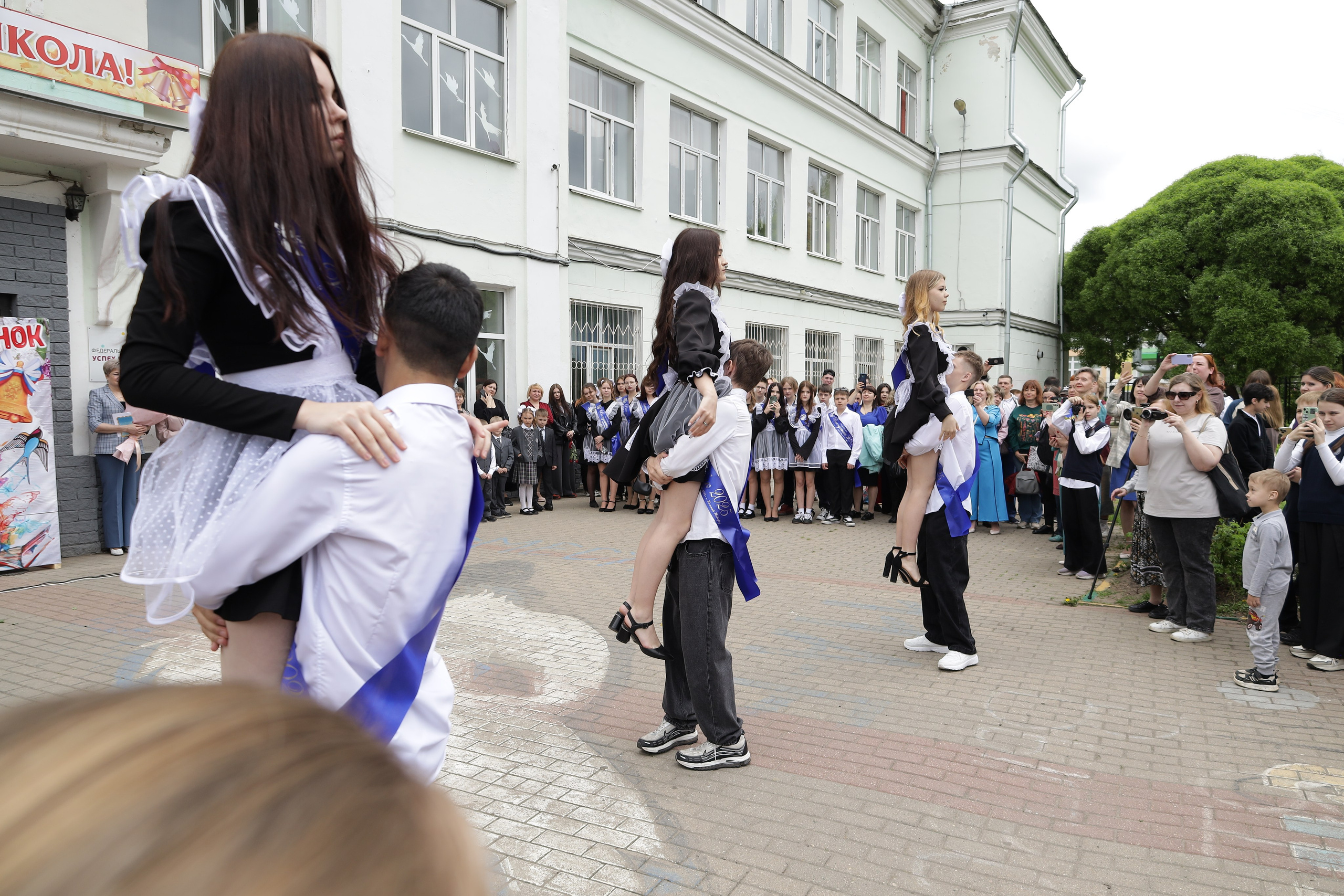 Последний звонок. Фотограф Надршина Лилия