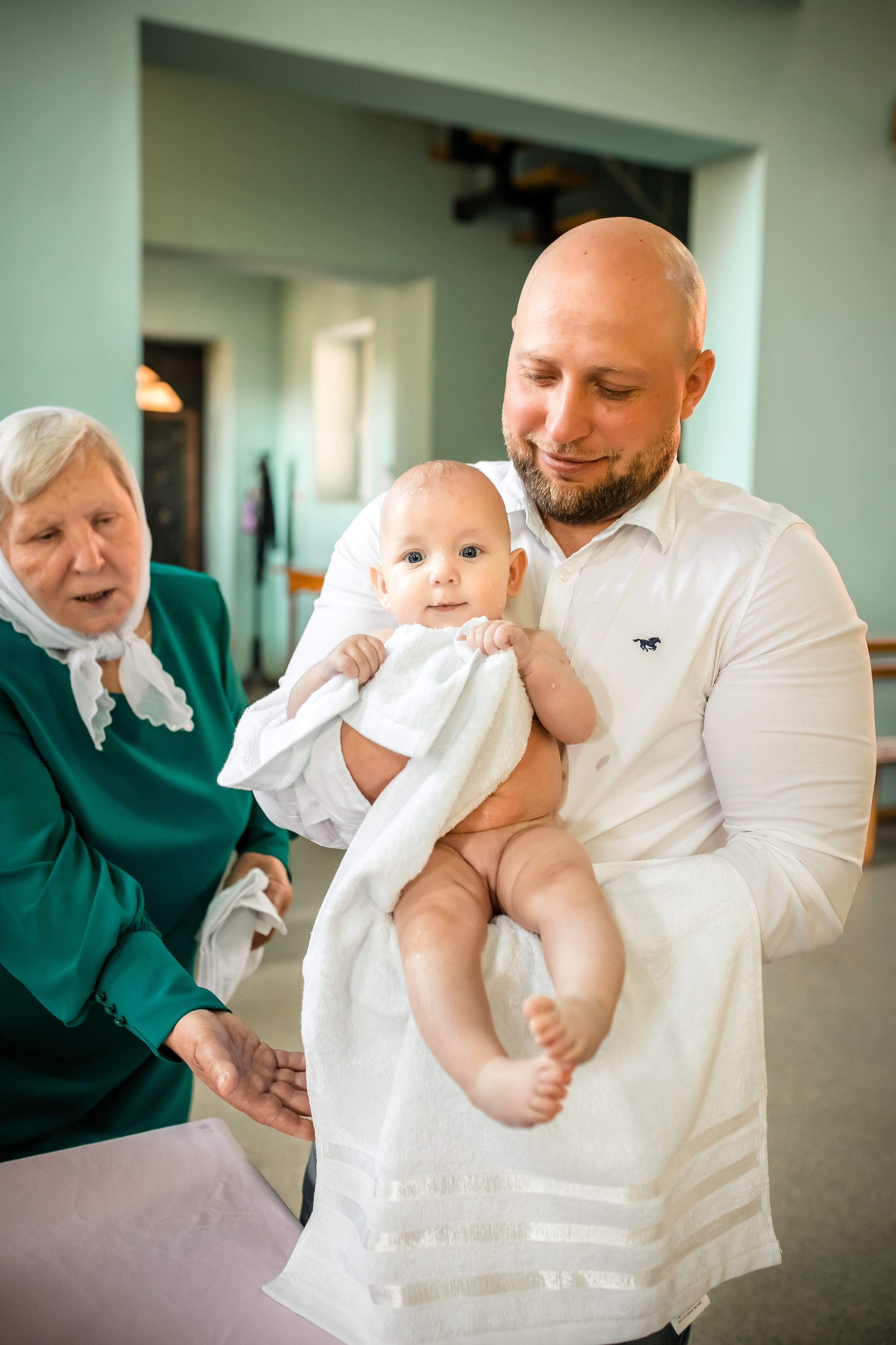 Крещение Милании и Эмилии