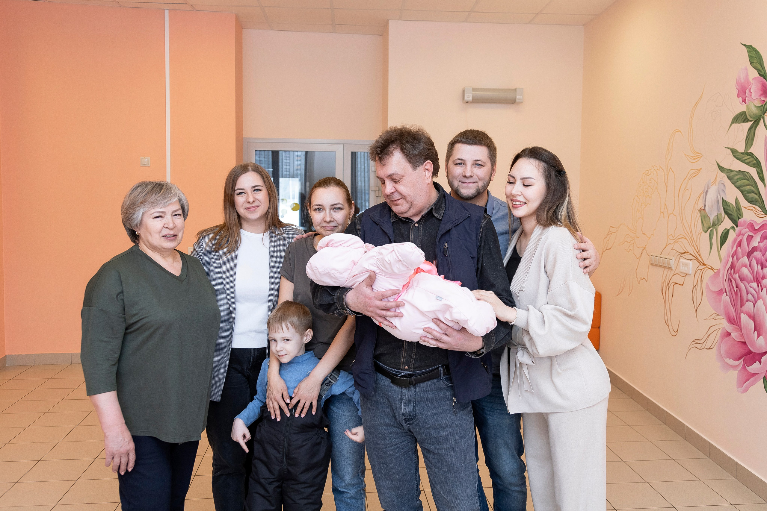 Выписка из роддома. Семейный фотограф в Сургуте Тимершина Мария