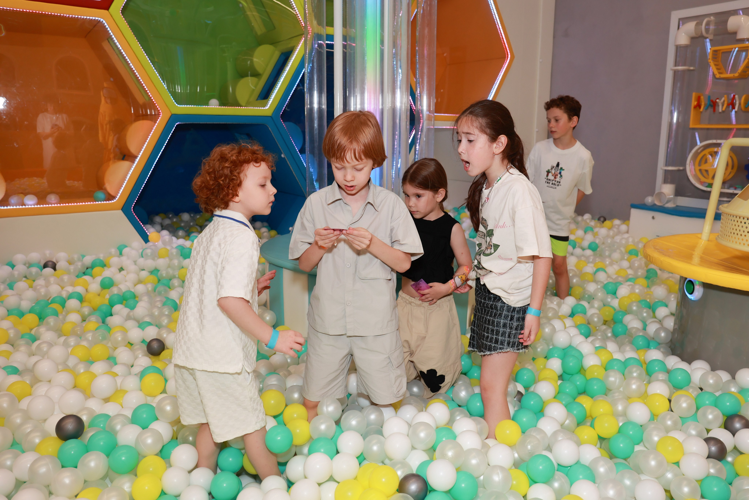 Игровая комната «Вернэо». Детский семейный фотограф Краснодар