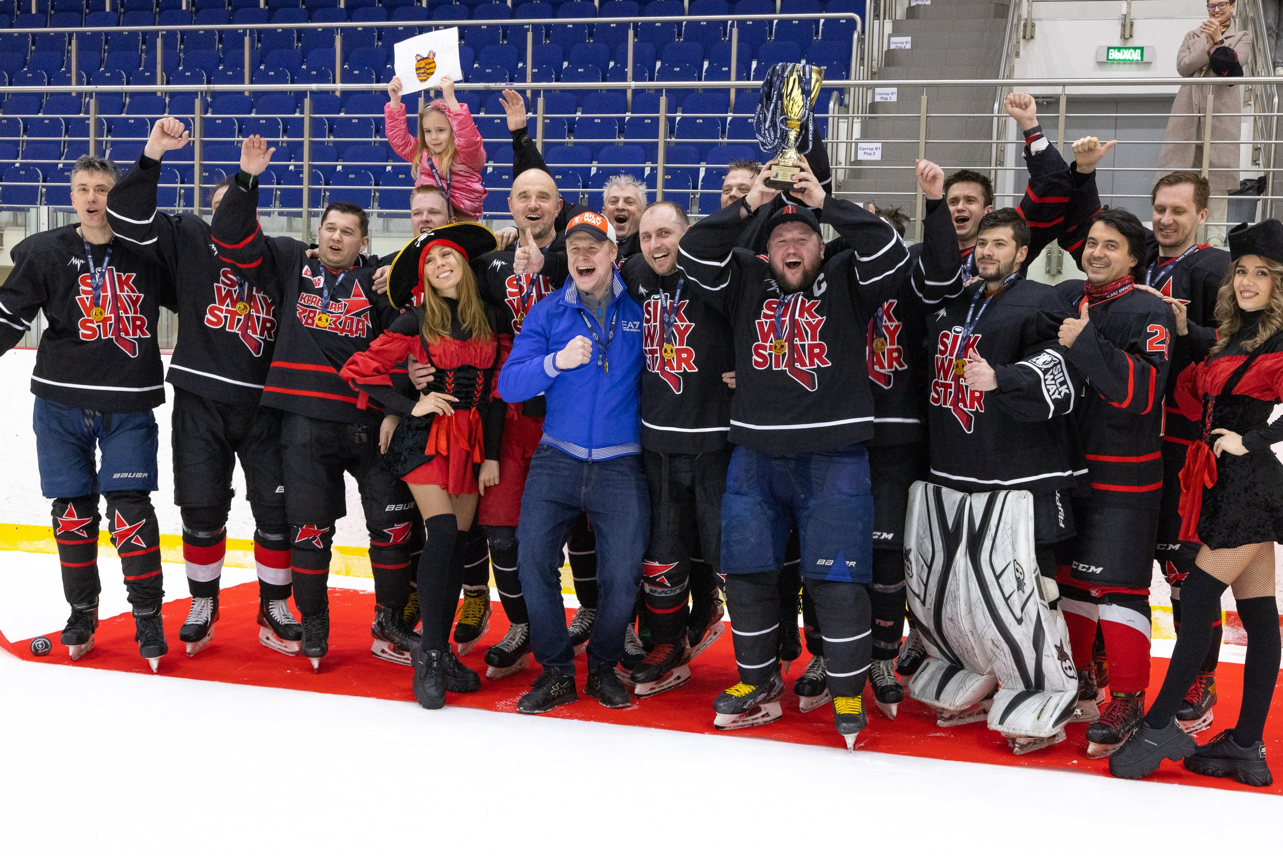 Хоккей. Портретист и репортажный фотограф Михаил Оношко