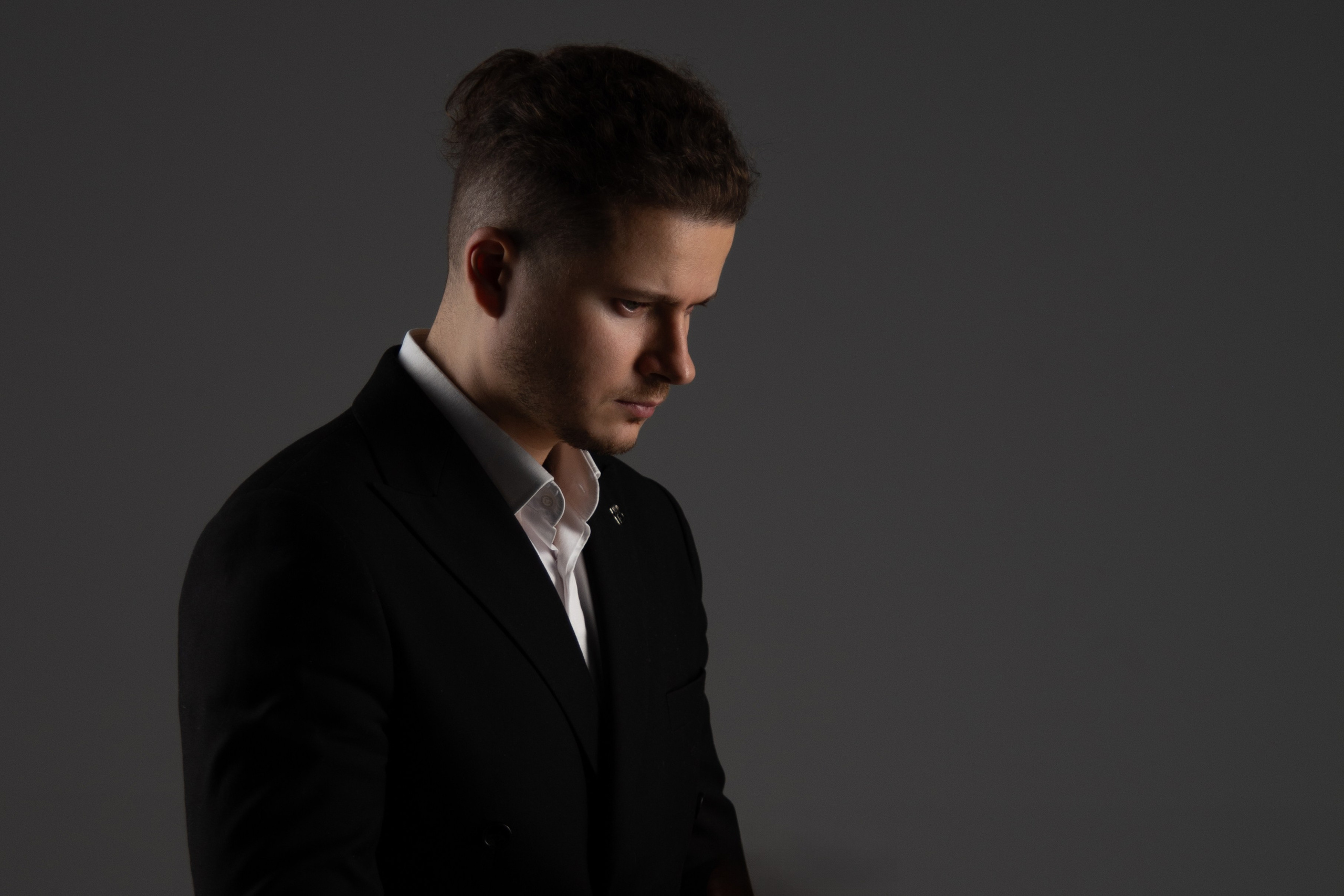 Мужская съемка. Фотограф в стиле Vouge в Москве и Саратове