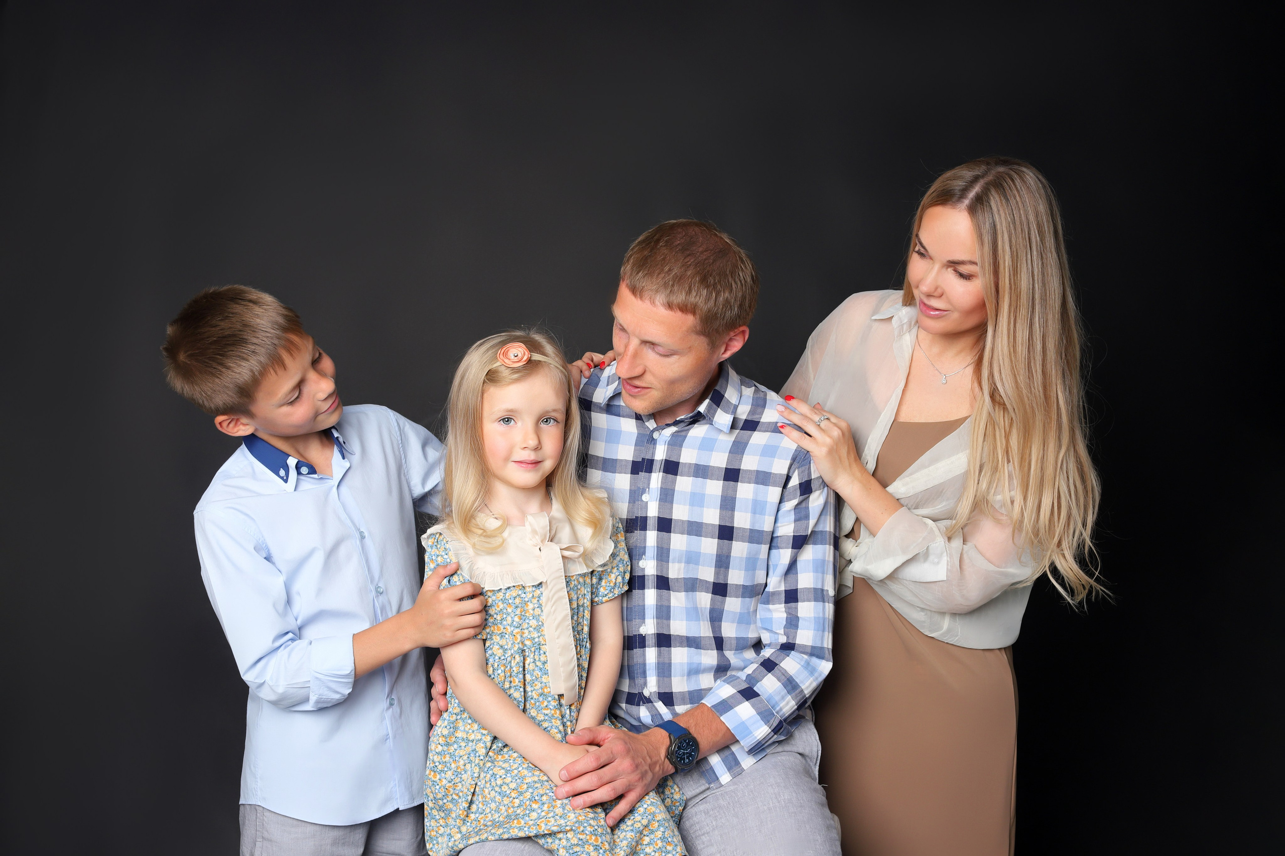 Фотосессии на фонах. Интерьерная фотостудия Toffee Studio