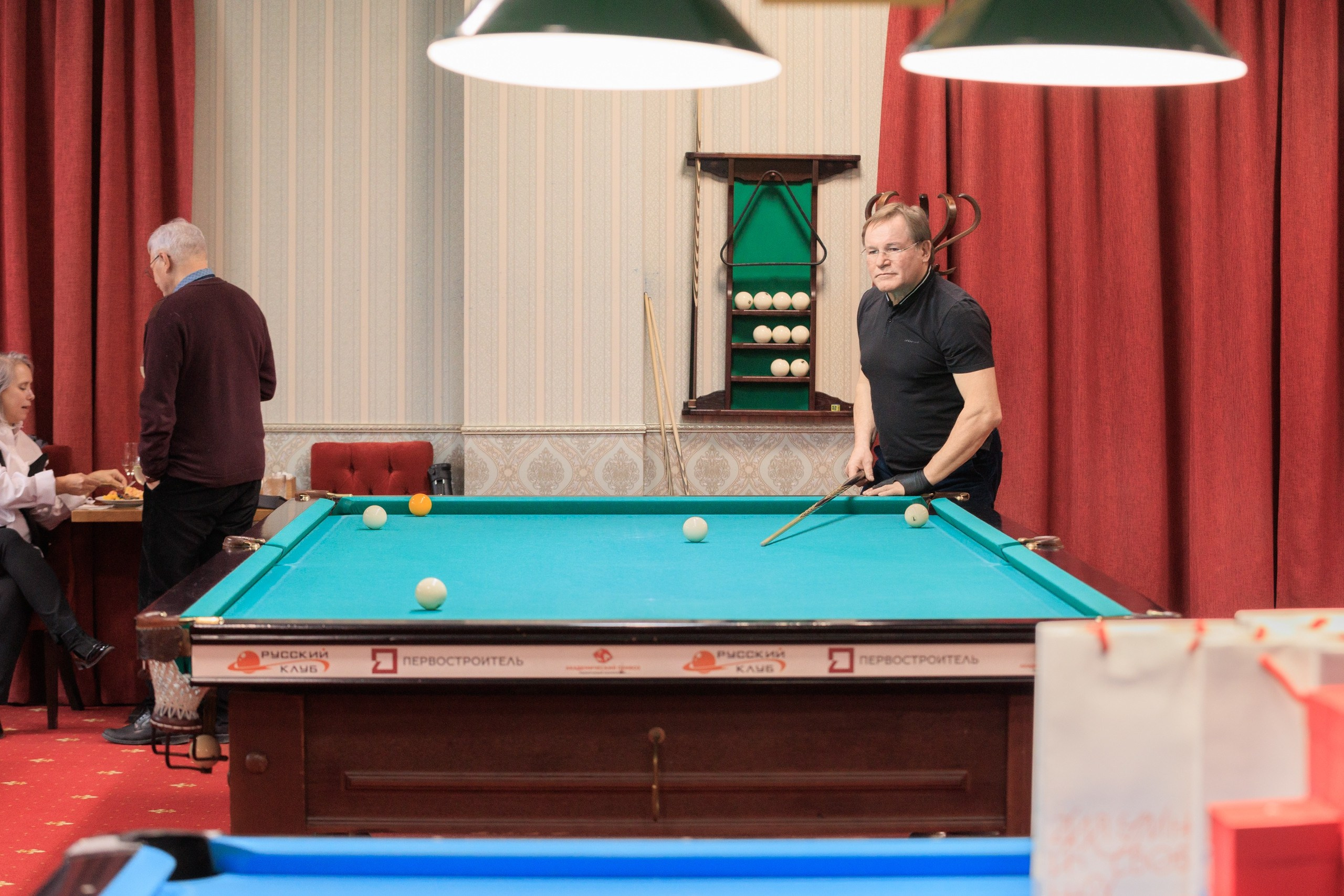 Репортаж с турнира по бильярду. Контент для бизнеса в Екатеринбурге Полдень Медиа