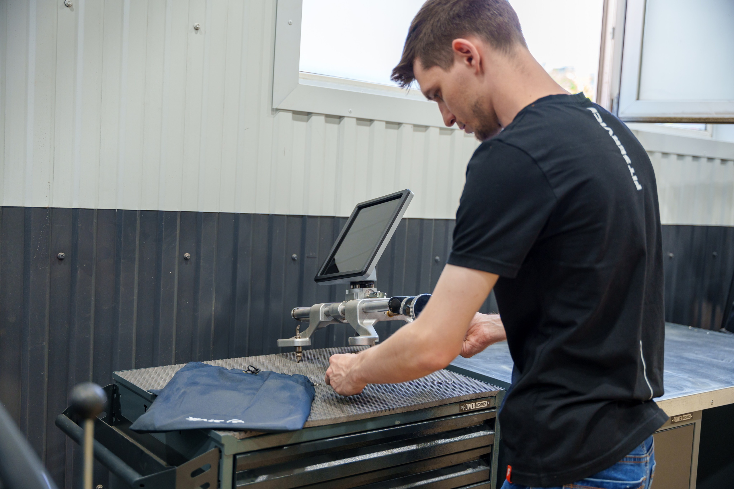 Интерьерная фотосъемка автосервиса Fit Service в Краснодаре — Профессиональная фотосъемка интерьера техцентра в Краснодаресеть СТО. Шедевры для Вас! Фотограф и Видеограф в Краснодаре Пахиев Руслан