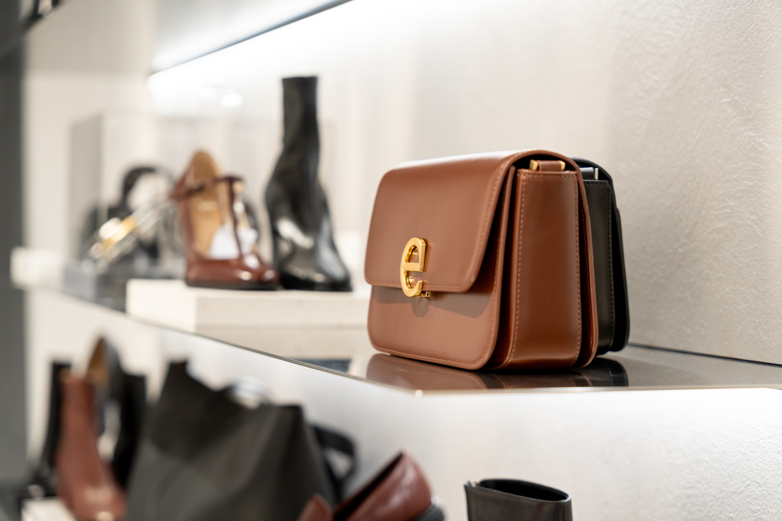 Интерьерная фотосъемка магазина Ekonika в Краснодаре — обувной бренд Профессиональная фотосъемка Ekonika — фирменный магазин в Краснодаре. Шедевры для Вас! Фотограф и Видеограф в Краснодаре Пахиев Руслан