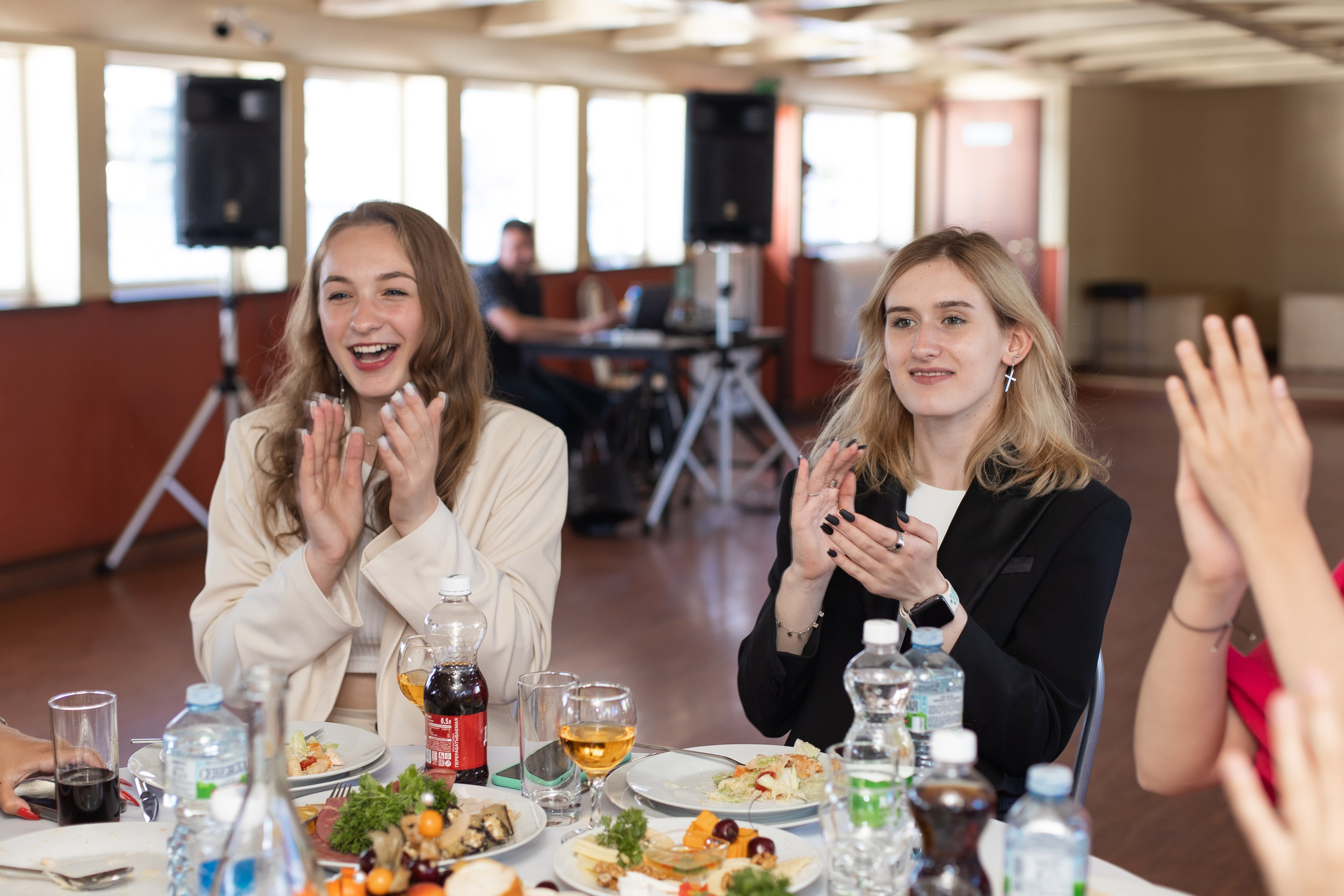 Выпускной на теплоходе Ривьера. Фотограф в Москве Десятова Ксения