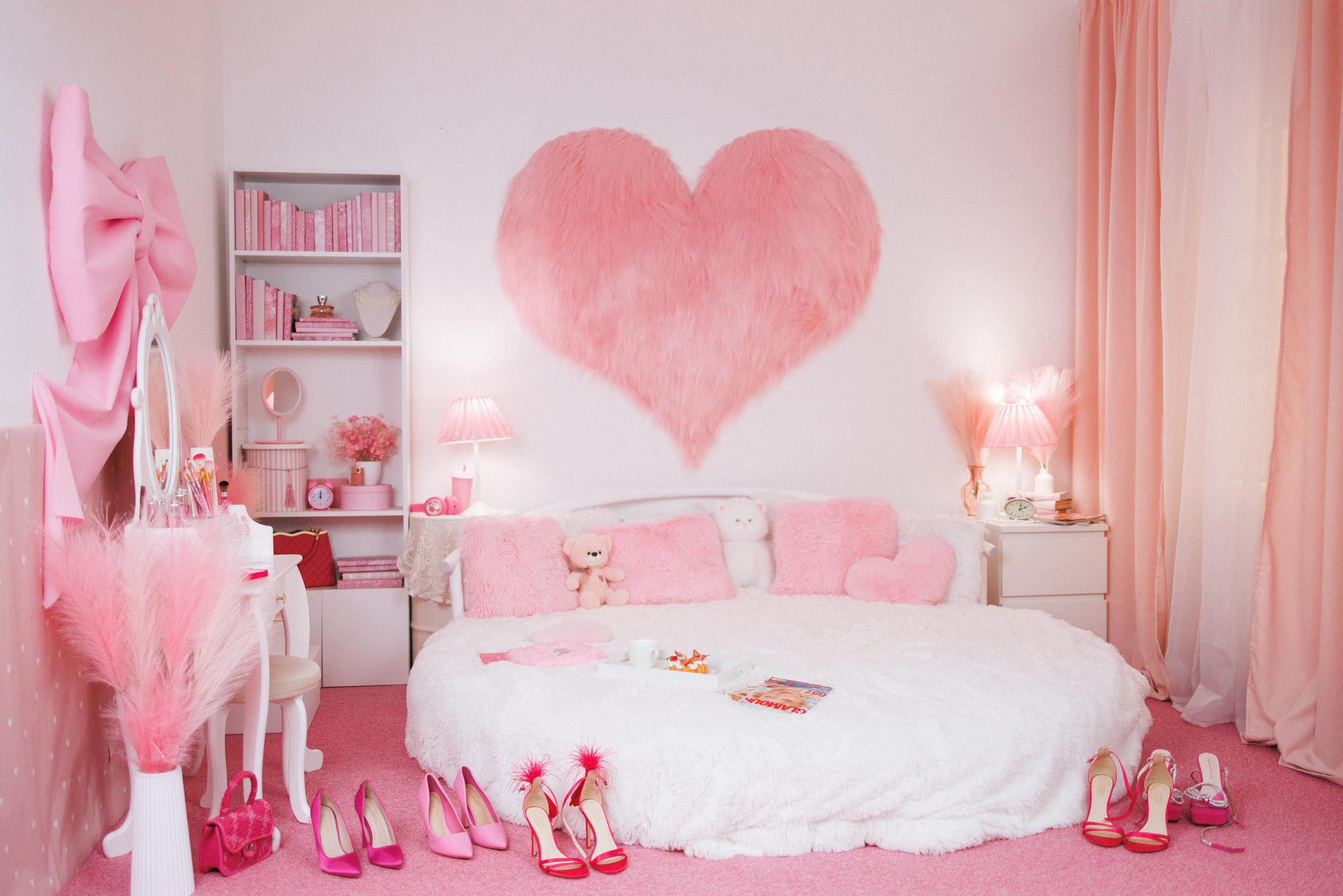 «Розовая комната», фотосессия для девочек, мамы и дочки, сестрёнок или девичник для небольшой компании подружек. Семейный и детский фотограф в Краснодаре Анна Трашкова