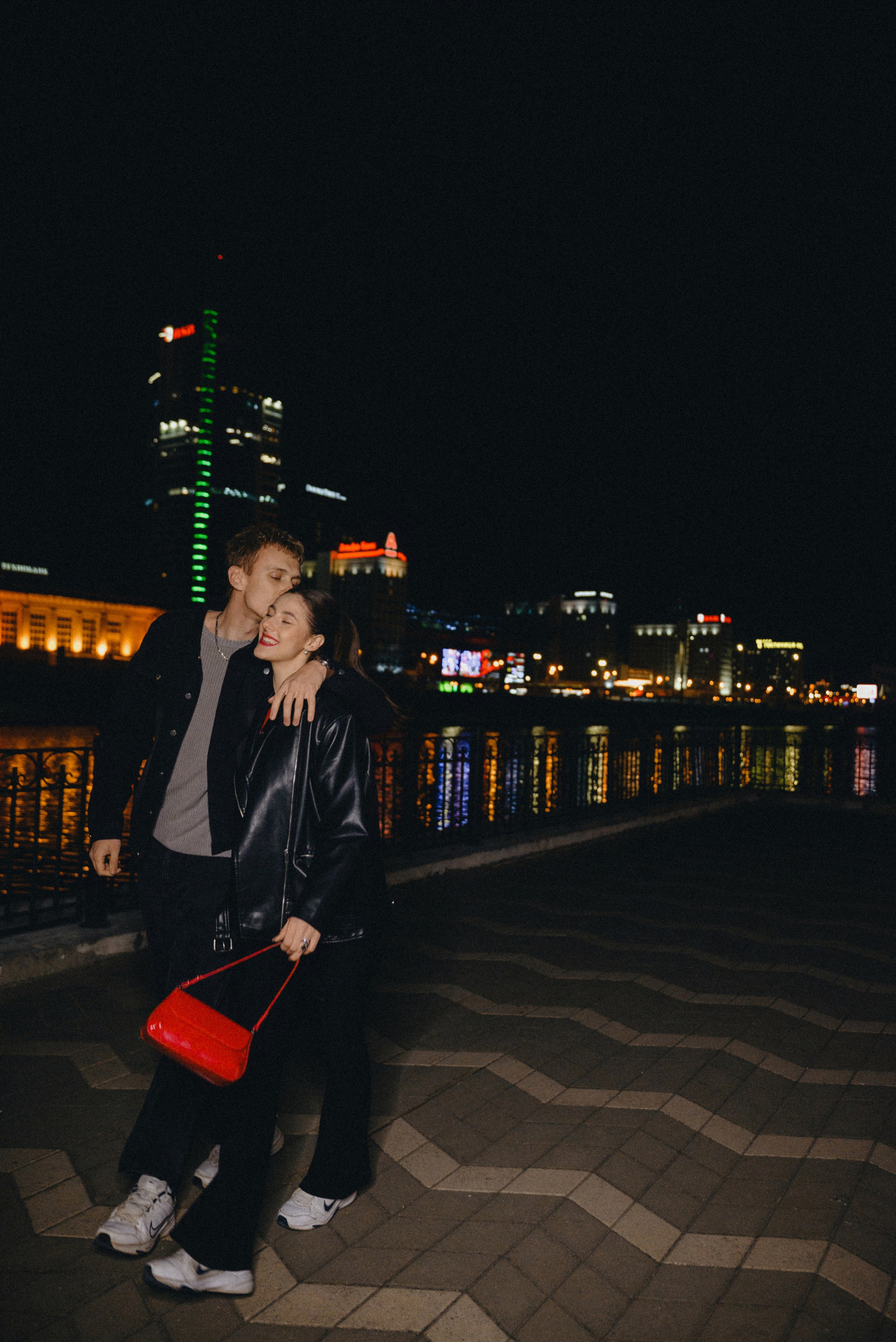 Любовь в ночном городе. Свадебный и портретный фотограф в Минске Наташа Каракулова
