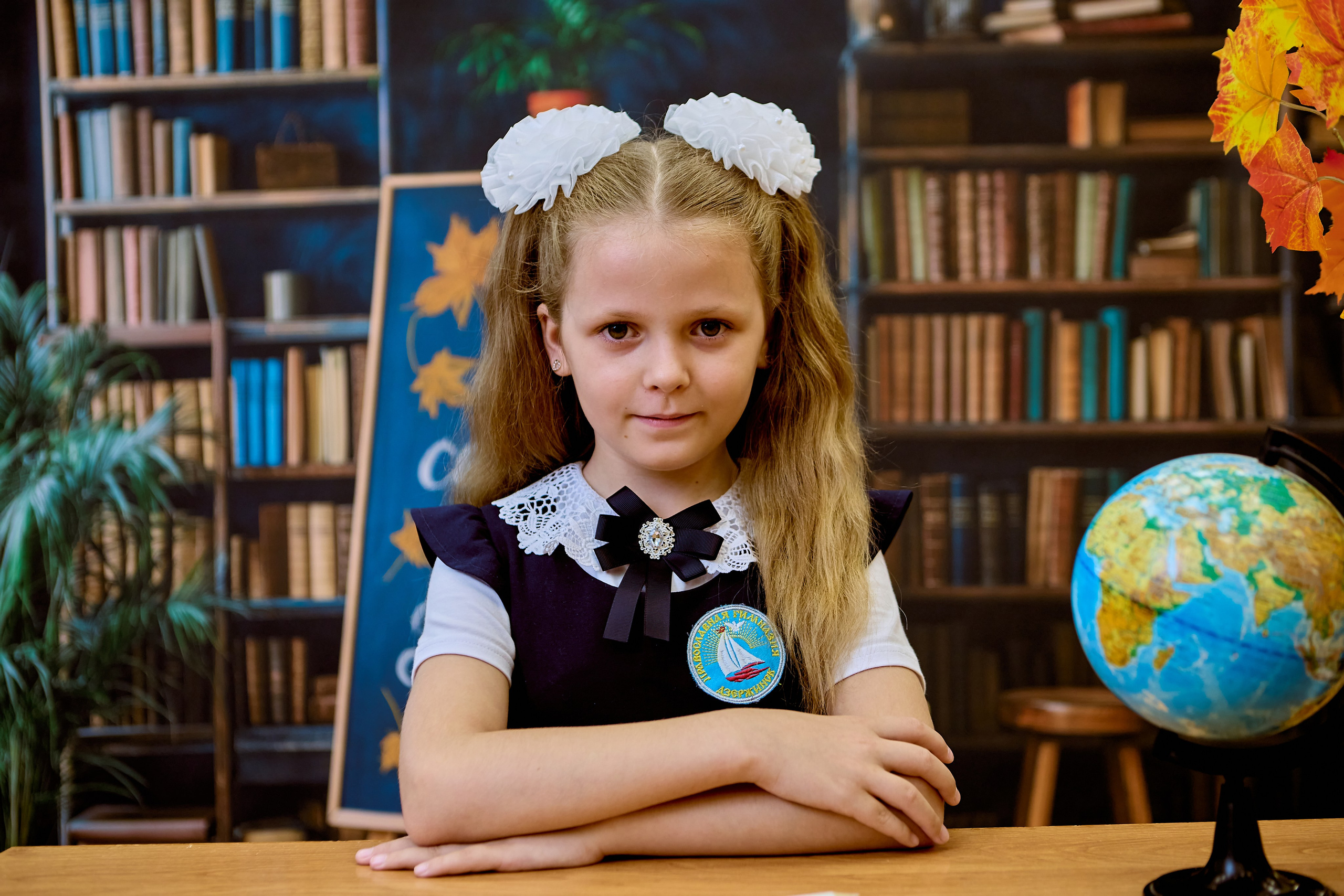 Школьный портрет в Дзержинске для альбомов и фотокниг от Портретного и школьного фотографа Николая Голованова