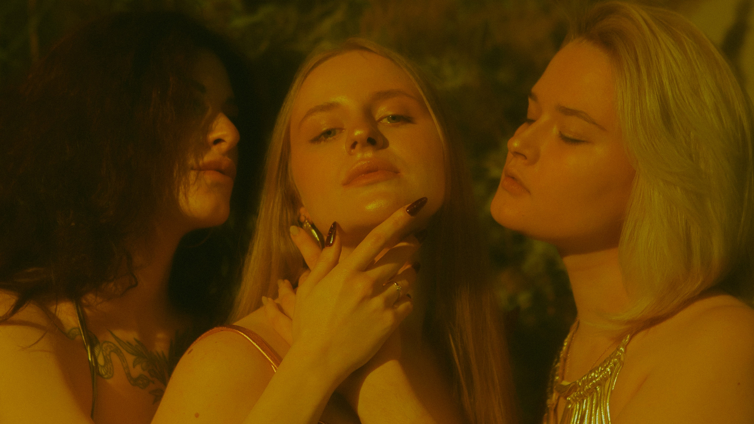 Богини. Allirubrum