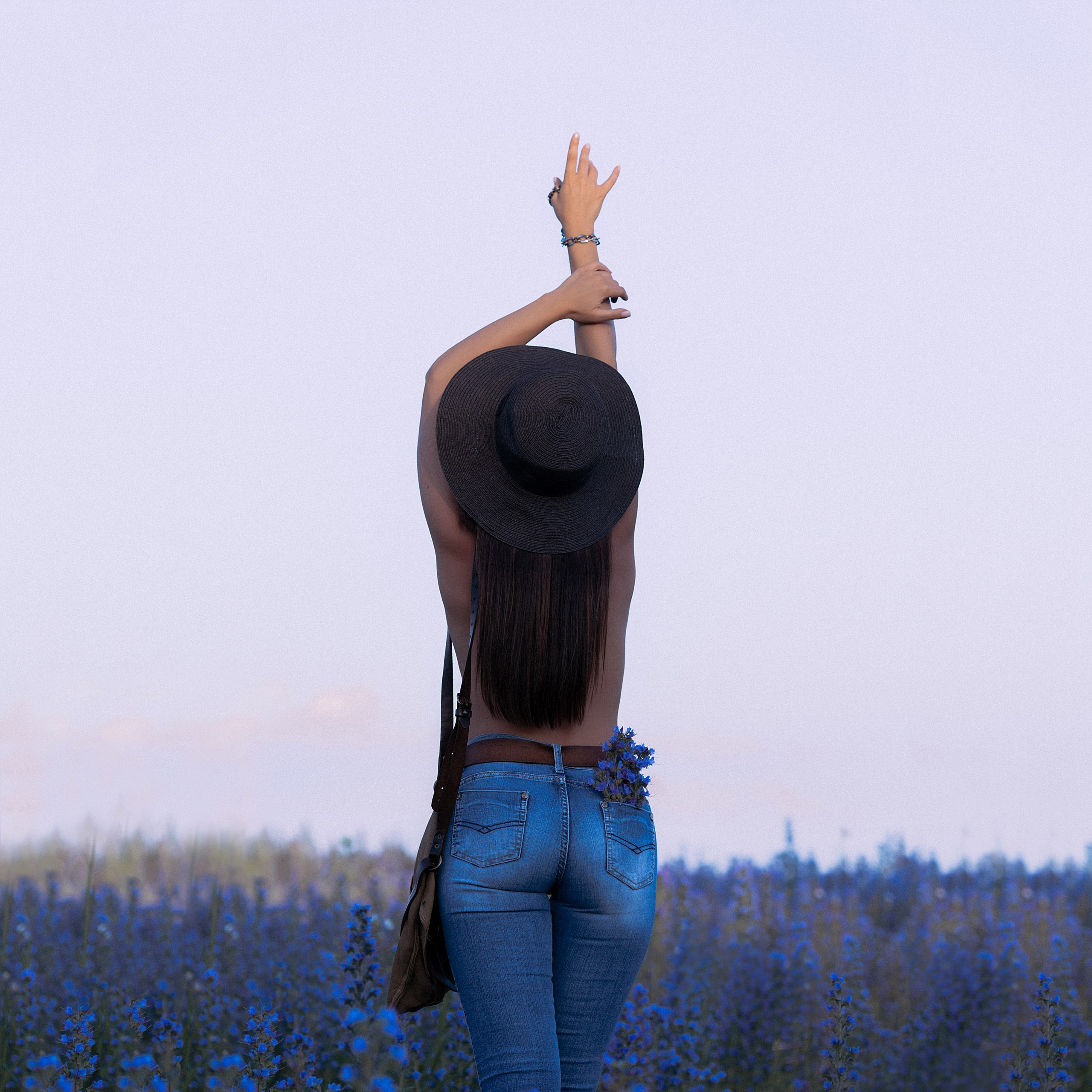 Сквозь цветы. Индивидуальный фотограф в Красноярске