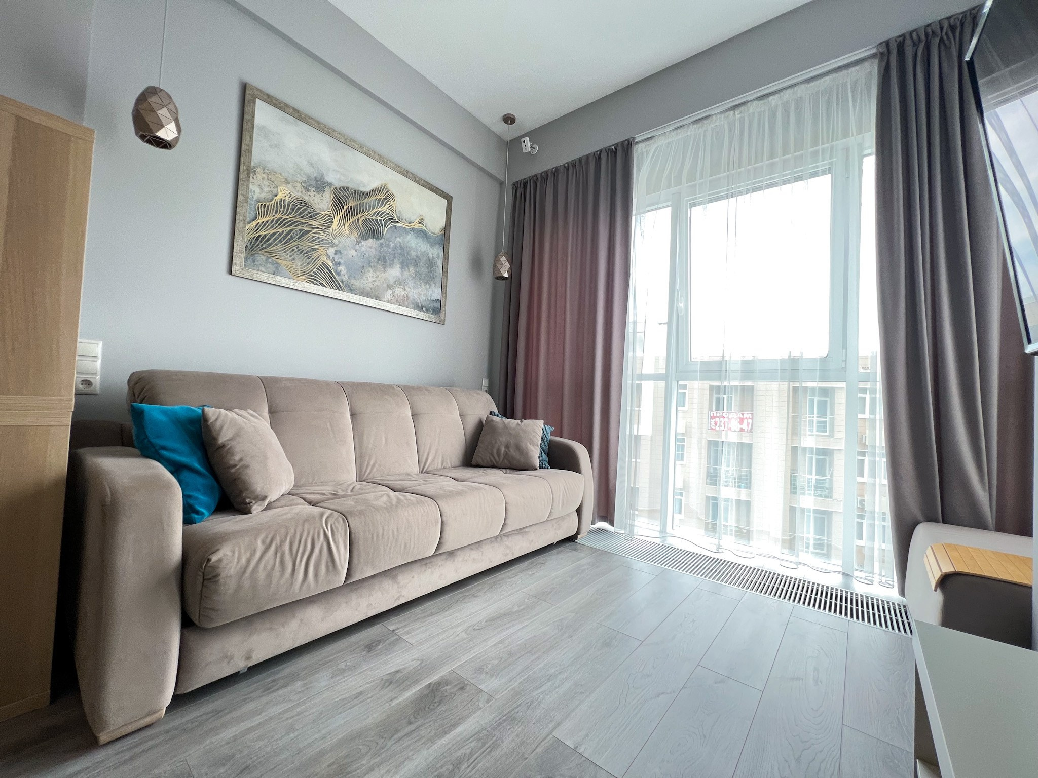 Просторная 2-комнатная квартира с дизайнерским ремонтом и видом на море!. Квартиры посуточно, длительно в Сочи, LARA APART GROUP