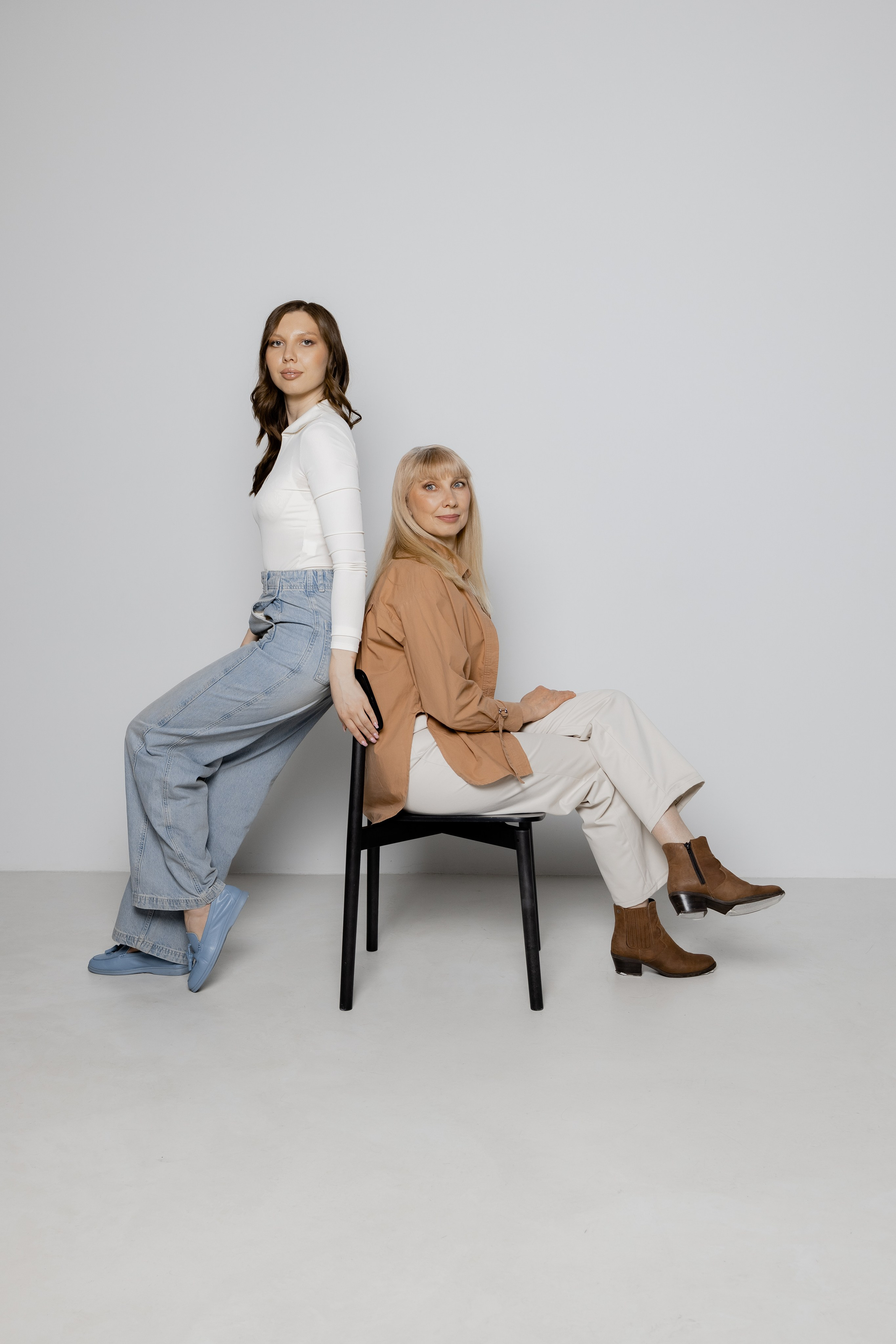 Яна и Анна | Мама с дочкой. Фотограф Челябинск Эвелина Ганага, съемка для бизнеса и маркетплейсов