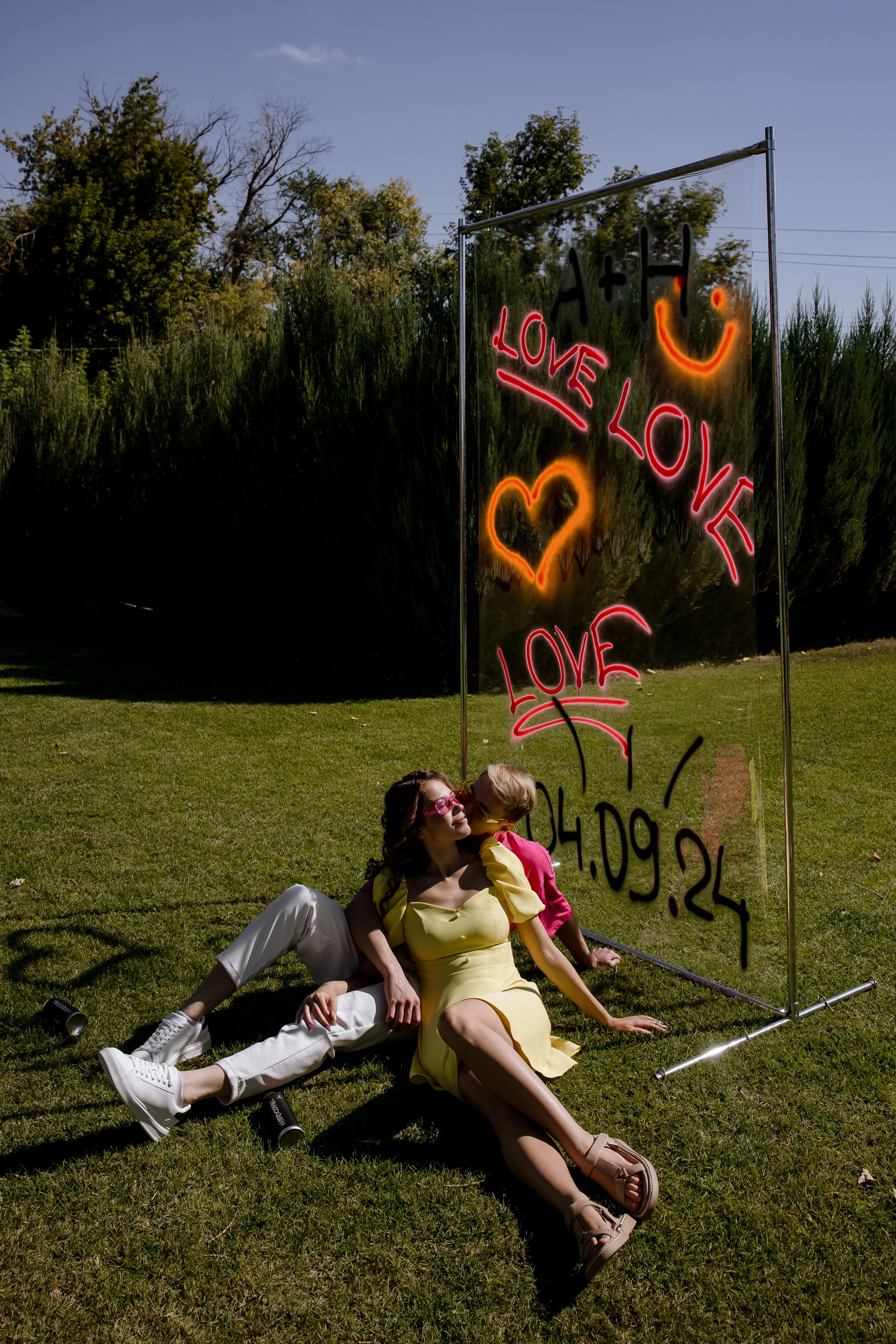 Яркая неоновая свадебная фотосессия в «Нет на карте». Свадебный и семейный фотограф в Самаре и Тольятти | Елена Топанцева