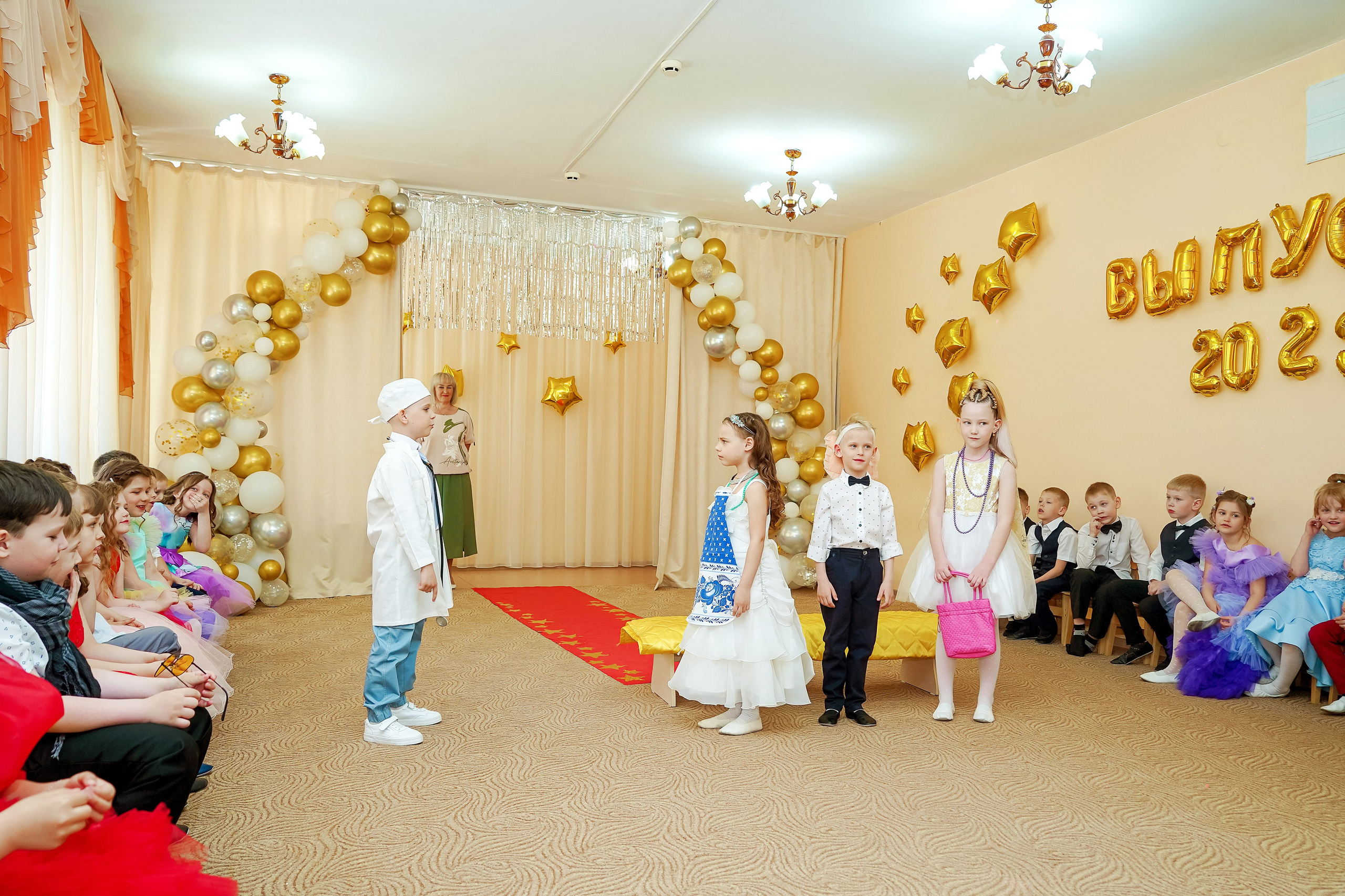 Фотосъемка видеосъёмка фотограф видеооператор новогодних утренников  в. Фотограф, видеооператор Нина Коршунова