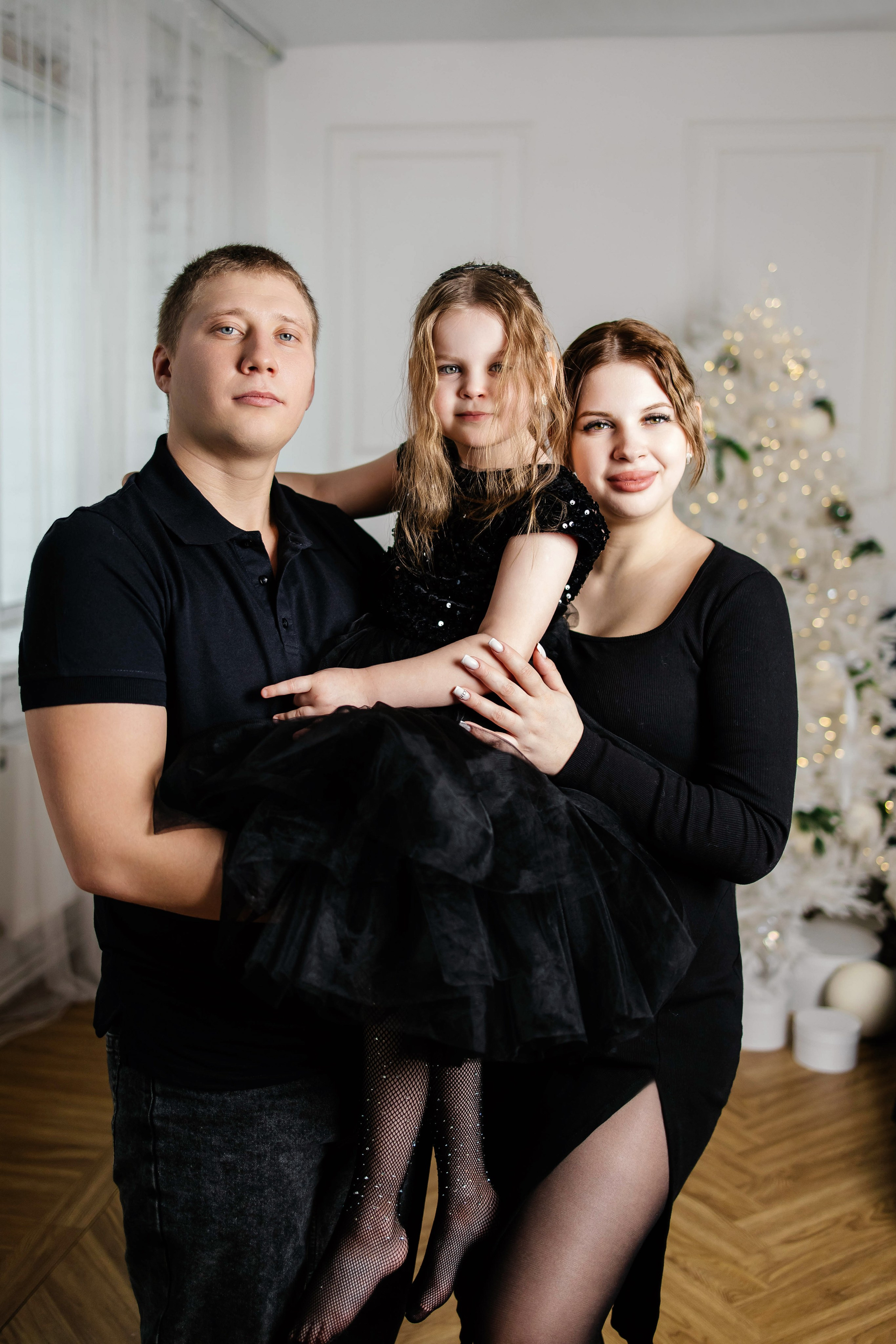 Семейная фотосессия Елена НГ 2026. Женский фотограф в Оренбурге Ирина Заводчикова