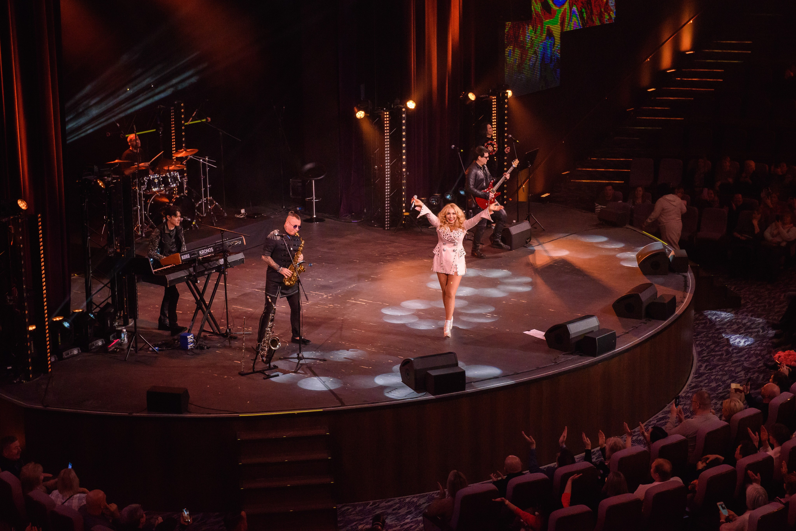 Маша Распутина — «Имена на все времена», Вегас Сити Холл. Бренд-фотограф для экспертов и блогеров в Москве Влада Горбовская