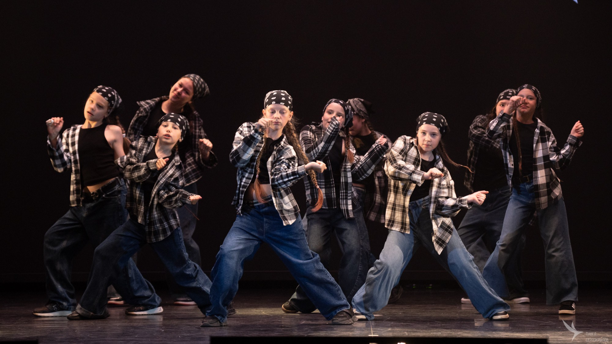 Отчетный концерт студии танца KingStep. Репортажный фотограф в Казани Павел Серпокрылов