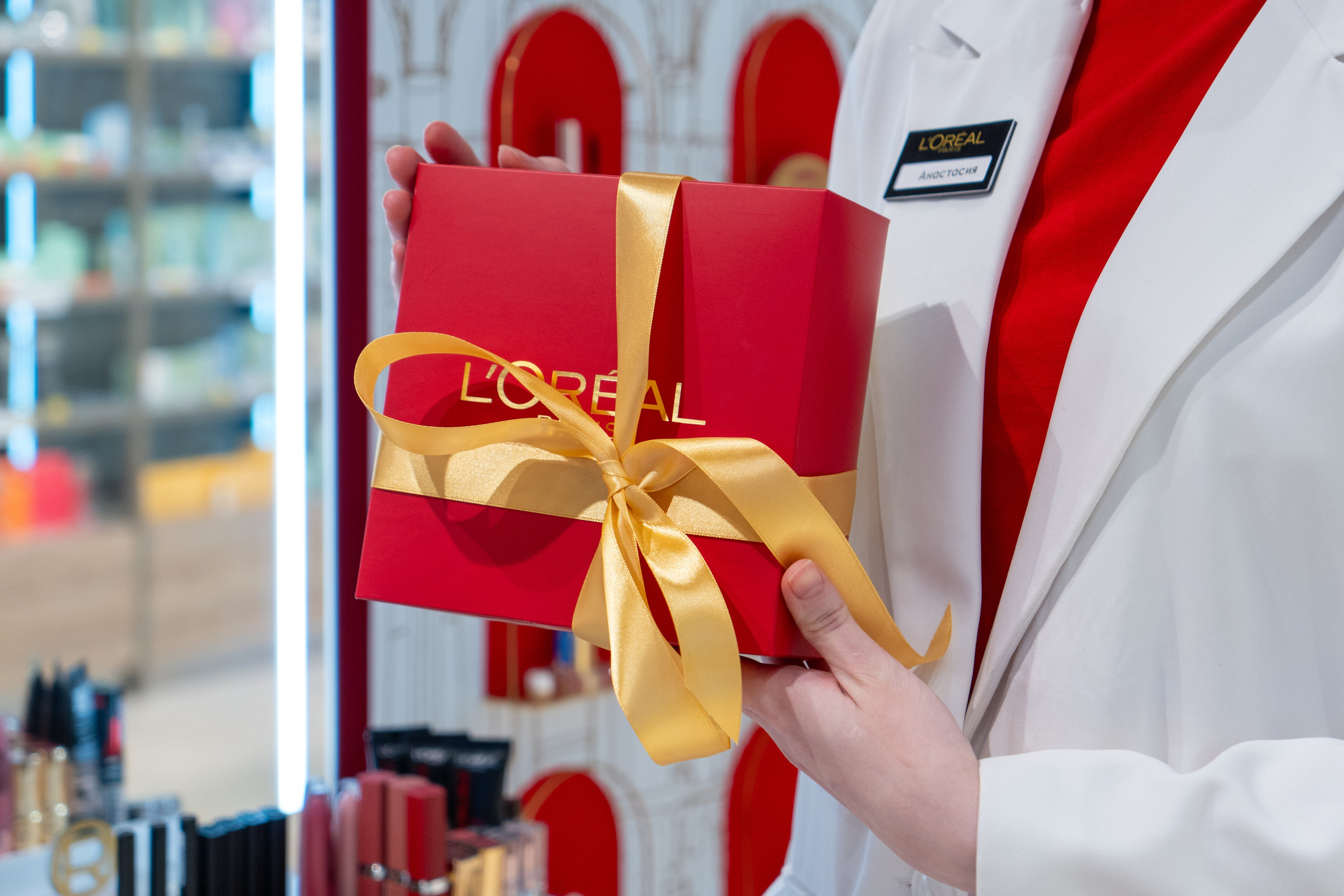 Отчет партнерской интеграции Loreal в магазинах Рив Гош. Репортажный фотограф в Красной Поляне и Сочи Павлюченко Екатерина