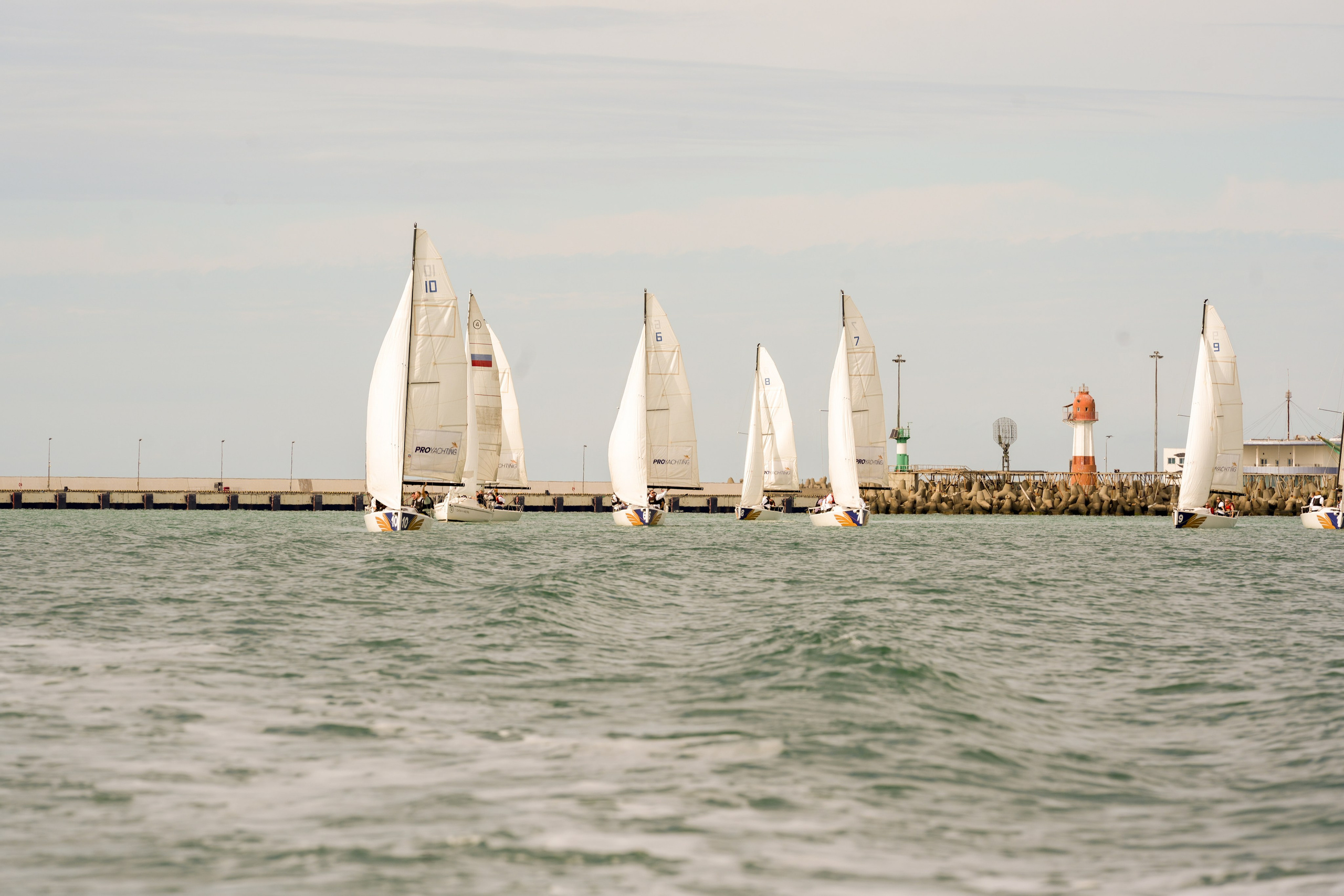Яхтенная регата для компании Агрегатка. Репортажный фотограф в Красной Поляне и Сочи Павлюченко Екатерина