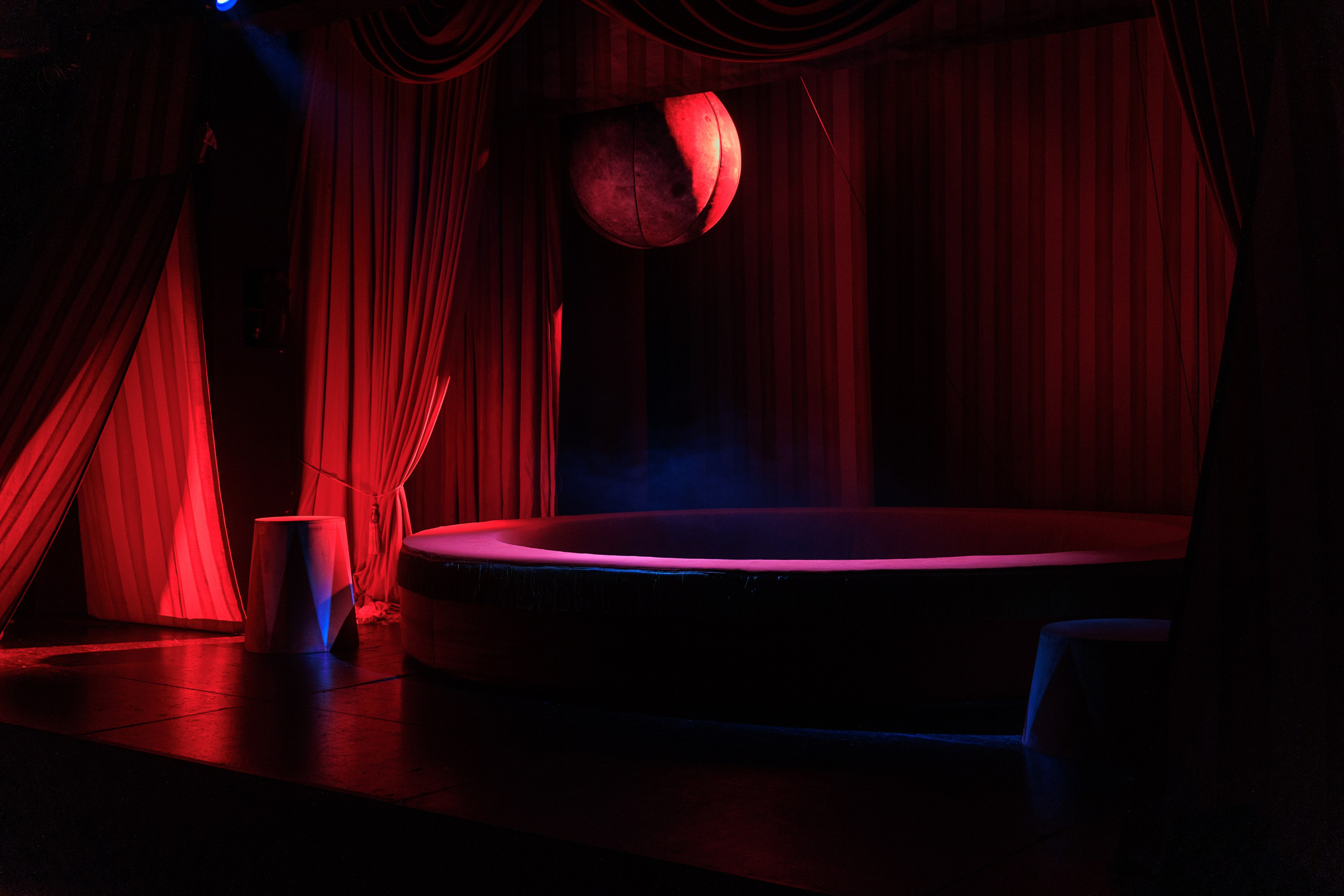 Декорации для спектакля «Тараканище» | Театр БТК. История занавеса. Превращаем идею в технологию