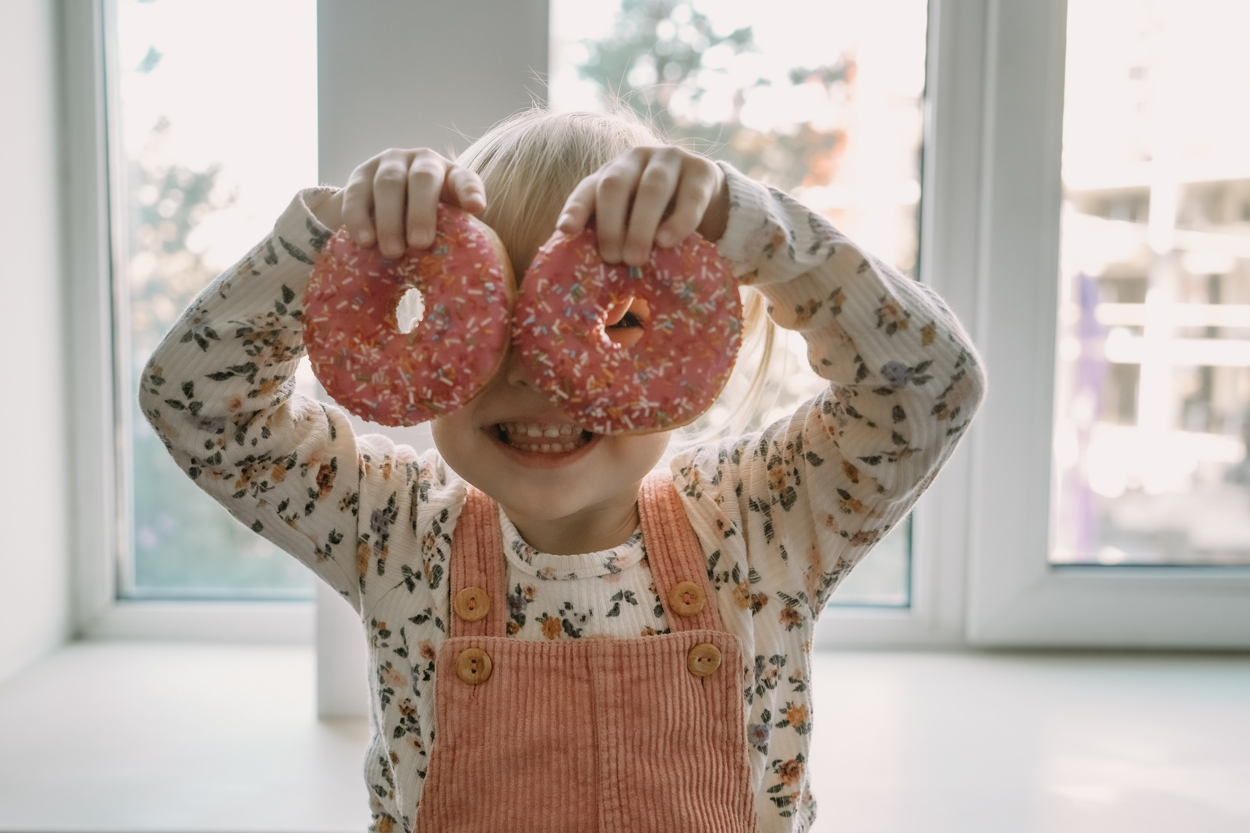 Карина, Андрей, Эмили. Главная