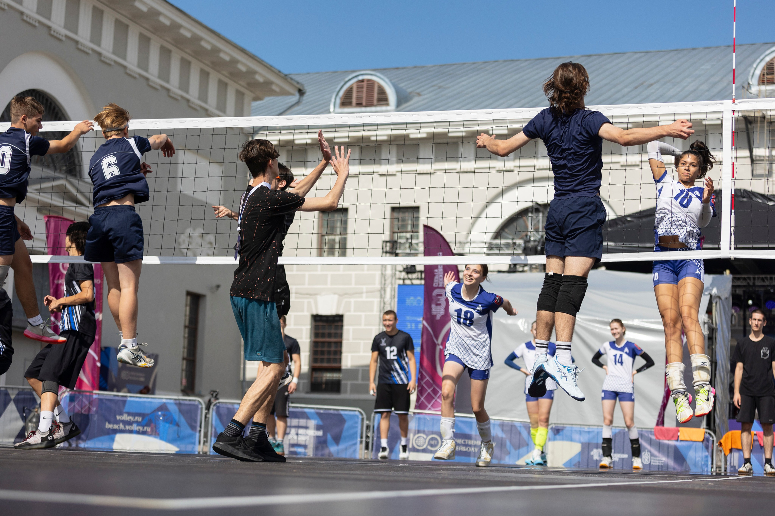 100 ЛЕТ ОТЕЧЕСТВЕННОМУ ВОЛЕЙБОЛУ. Фотограф Георгий Нигматулин