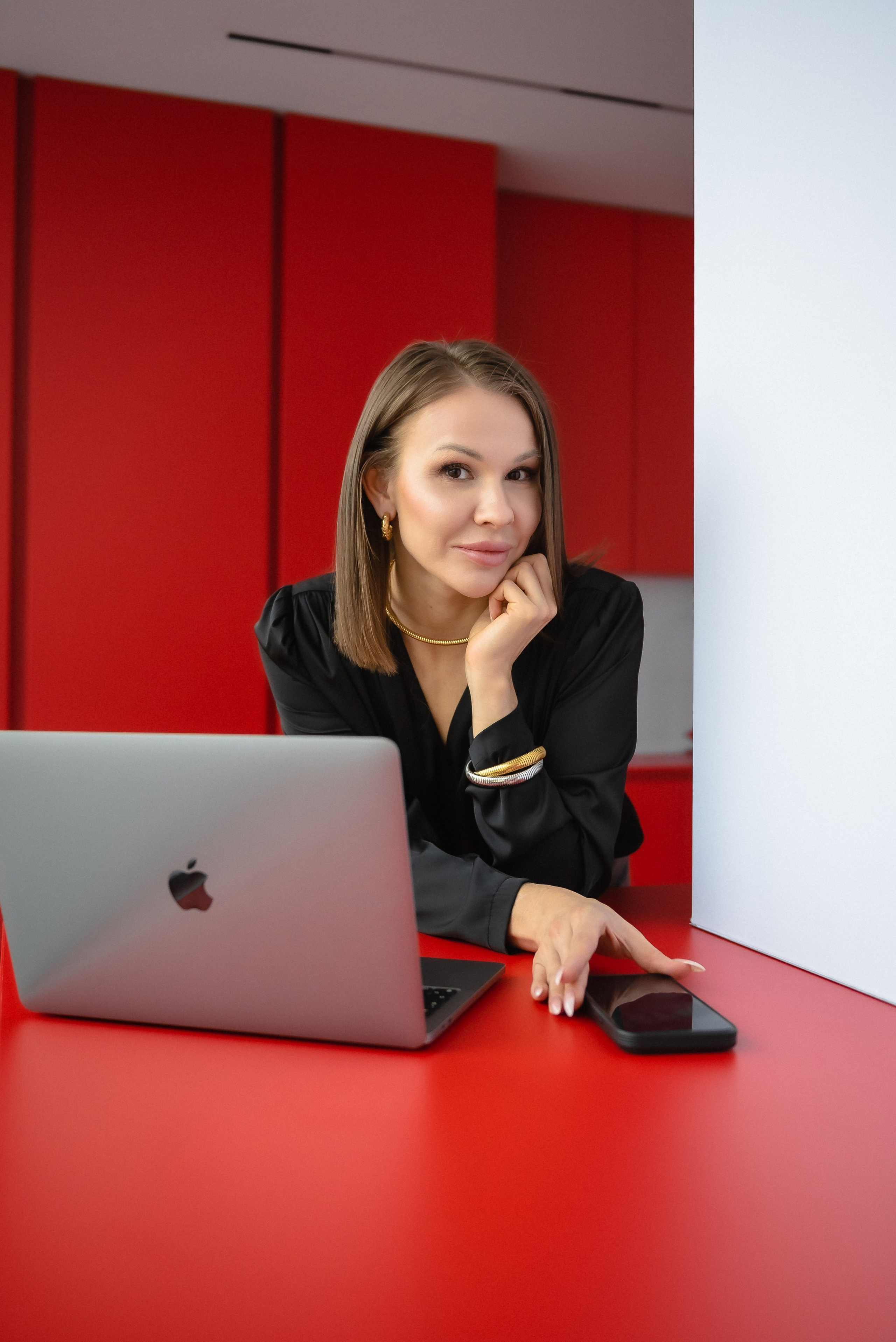 Бренд съемка для инвест брокера. КОНТЕНТ |БРЕНД фотограф Санкт-Петербург — Жанна Олтаржевская