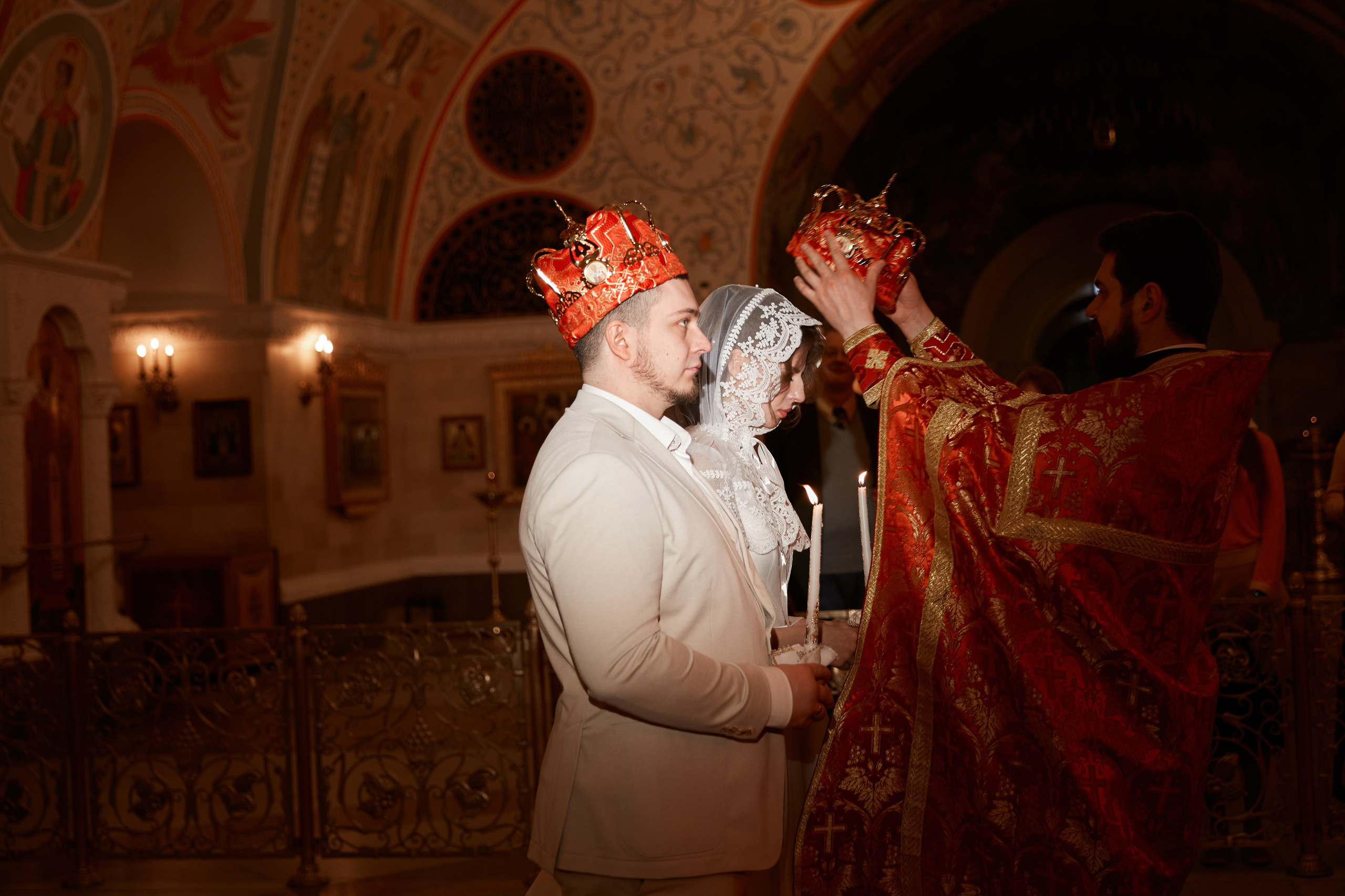 Андрей и Виктория. Храм Христа Спасителя. Фотограф ваших самых ярких событий в Москве и СПБ. Збронская Юлия
