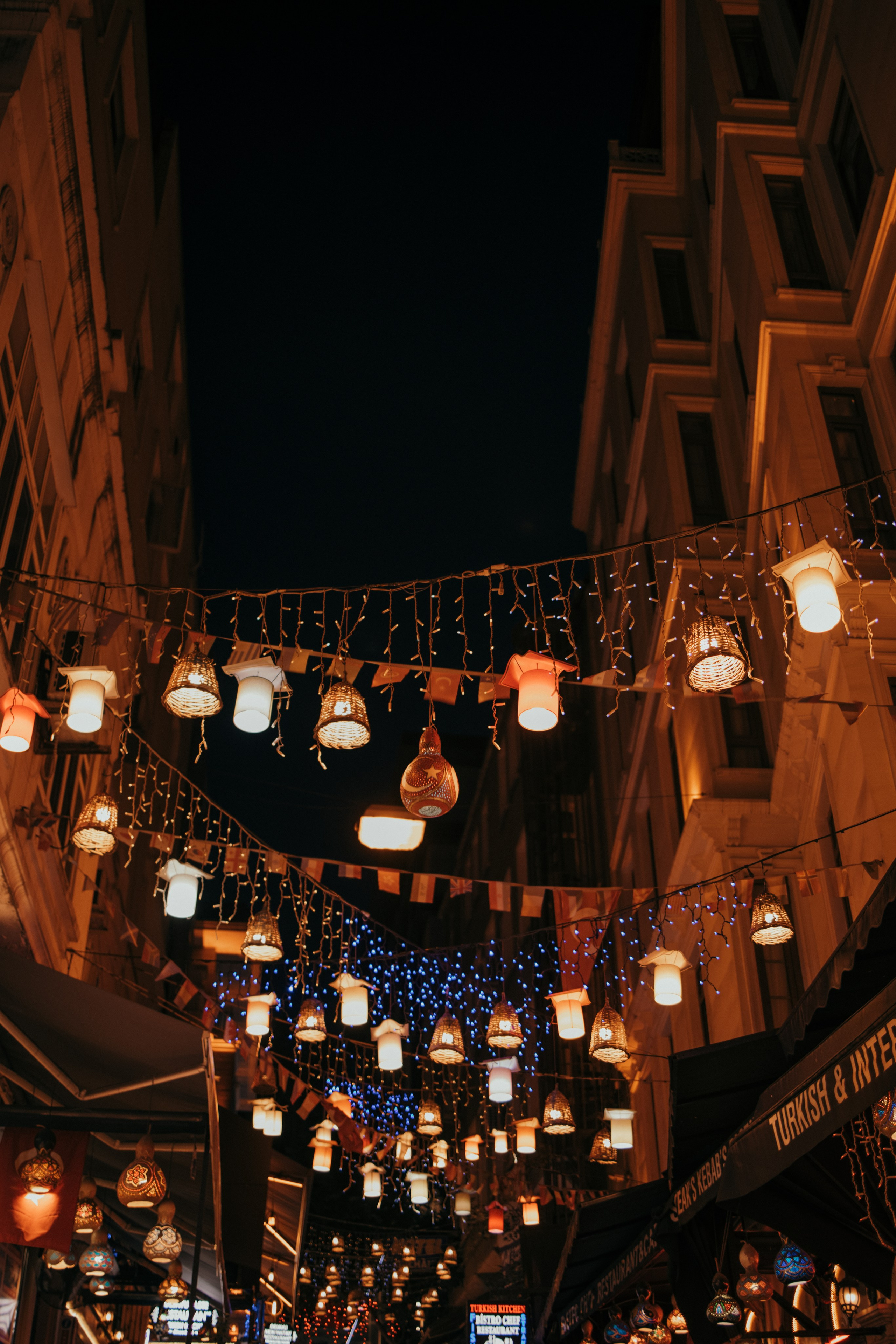 Street photo. Photographer in Turkey — Dari N