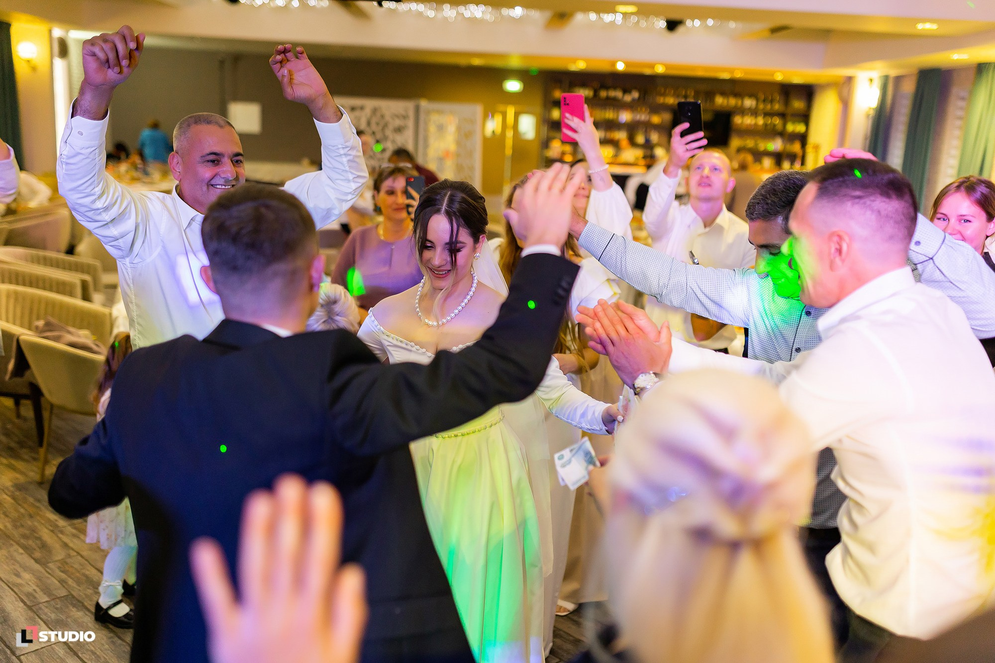 Дмитрий и Арминэ 2023. Фотограф Соловьев Денис в Московской и Владимирской области