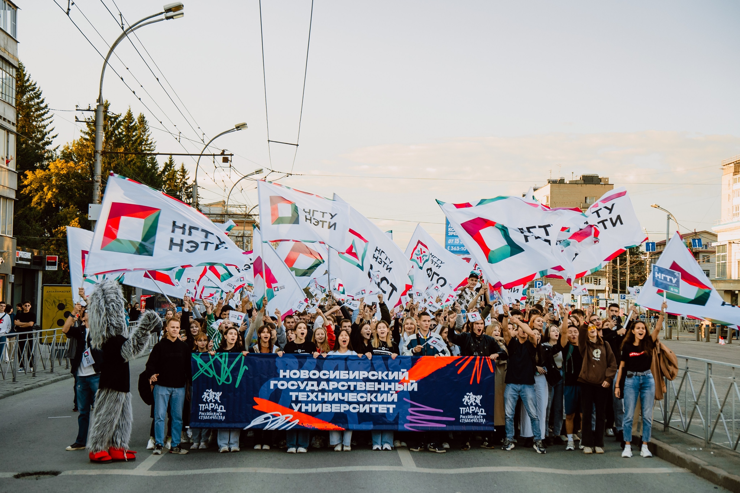Парад студенчества. Фотограф Новосибирск Вероника Вишневская