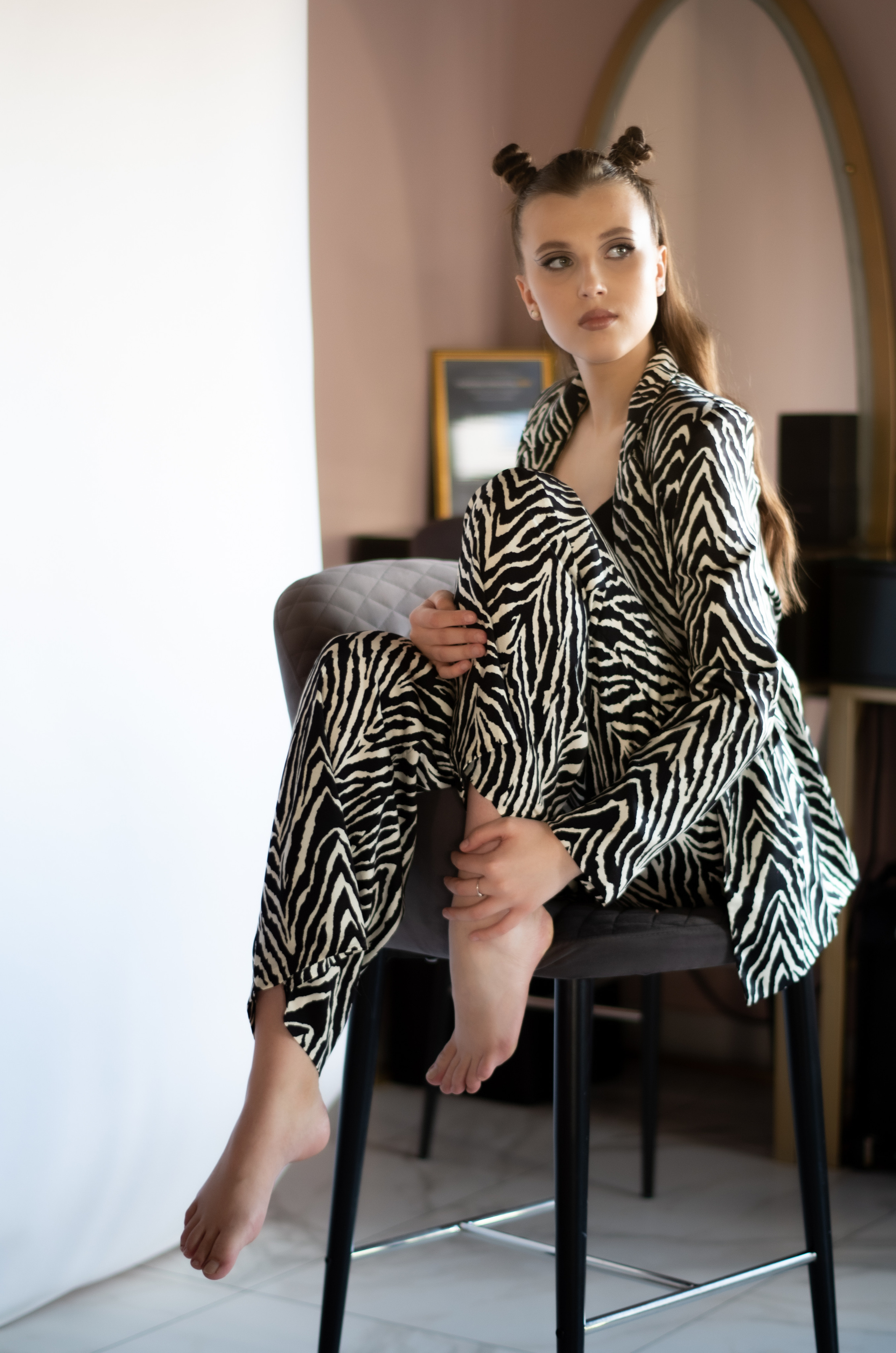 Женский портрет: classic. Фотограф Марина Доглядная Челябинск фотосессии с лошадьми, мотоциклами