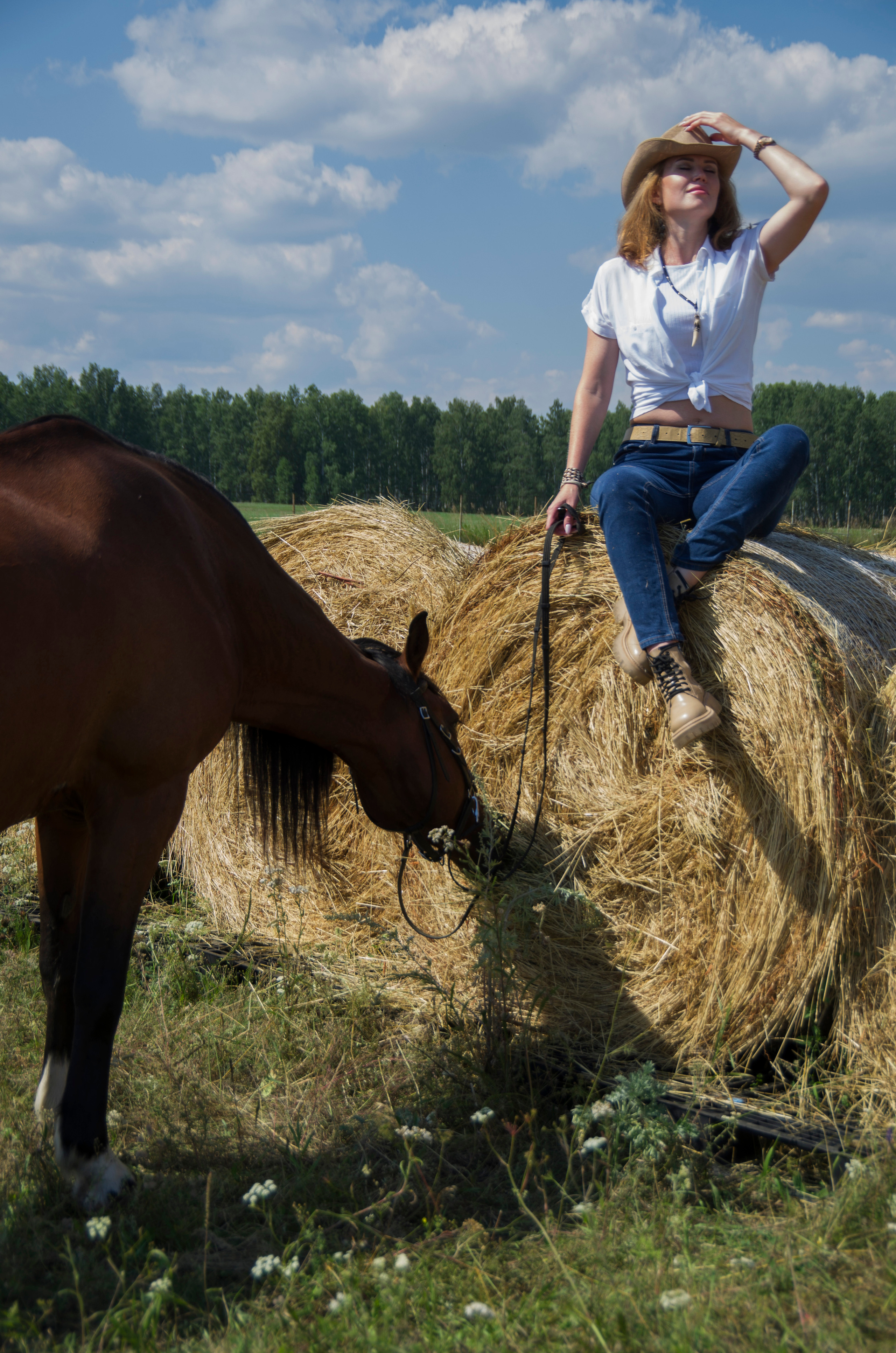Ковбойская девчонка. Фотограф Марина Доглядная Челябинск фотосессии с лошадьми, мотоциклами