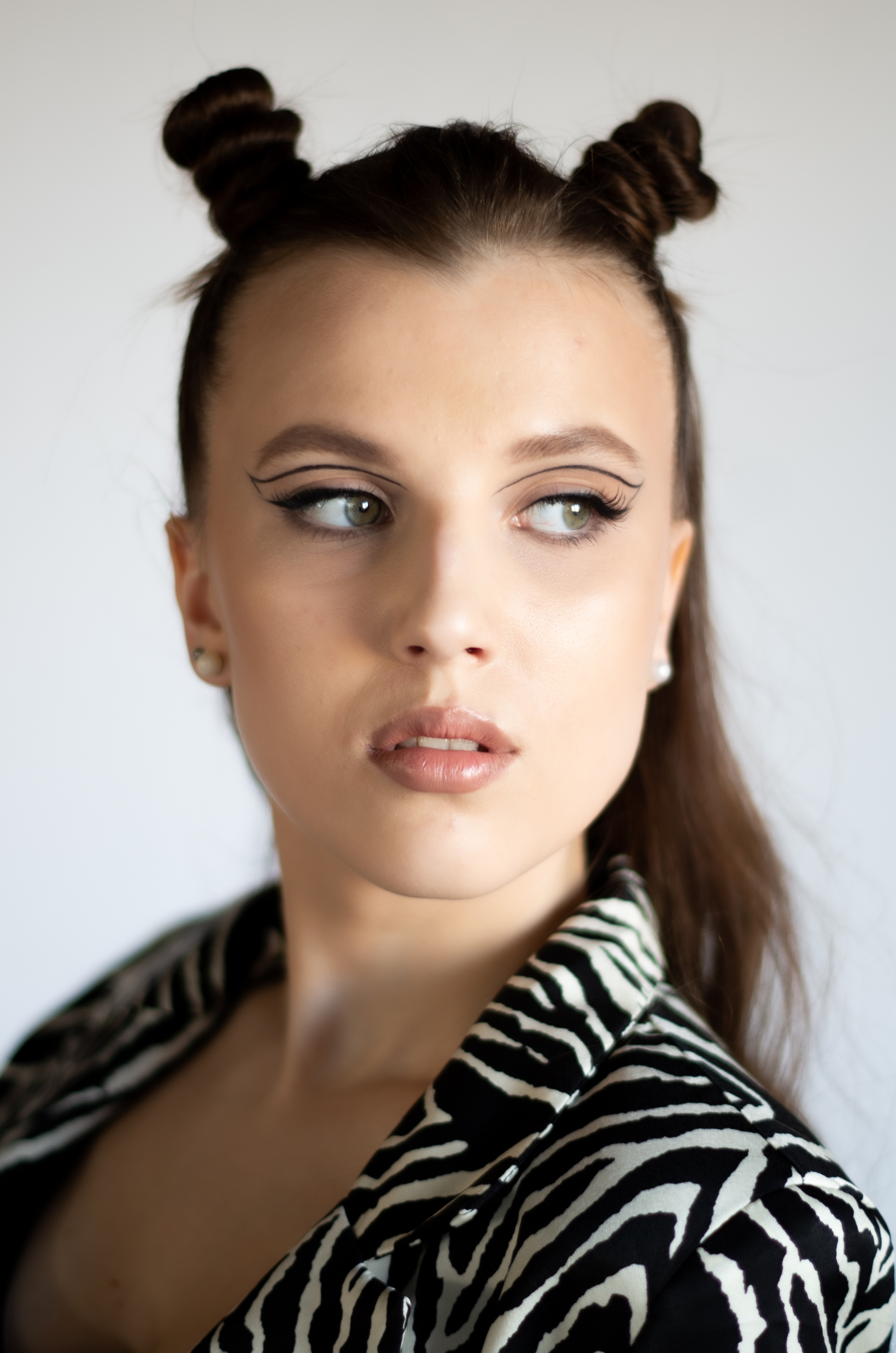 Женский портрет: classic. Фотограф Марина Доглядная Челябинск фотосессии с лошадьми, мотоциклами