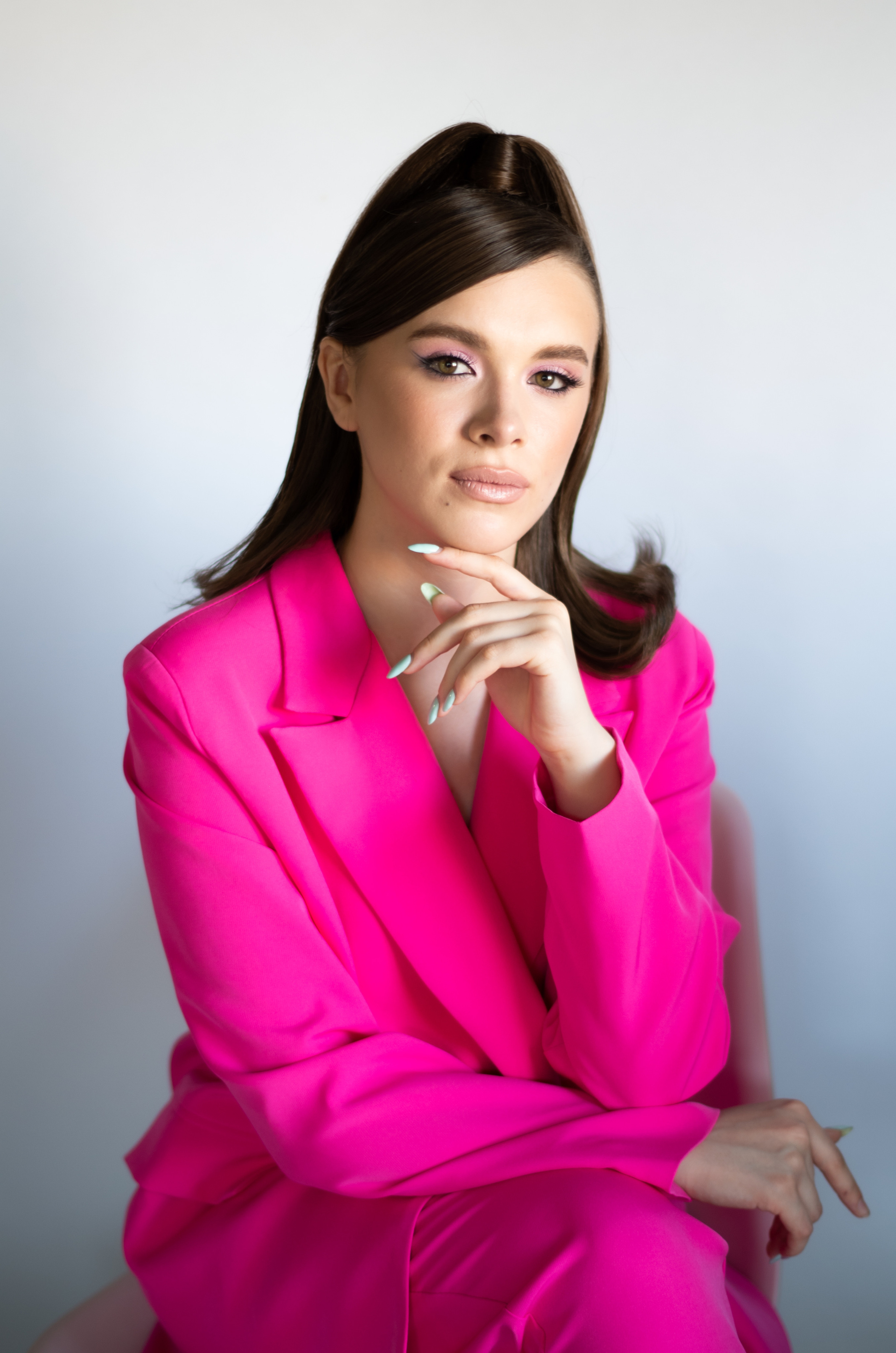 Женский портрет: classic. Фотограф Марина Доглядная Челябинск фотосессии с лошадьми, мотоциклами