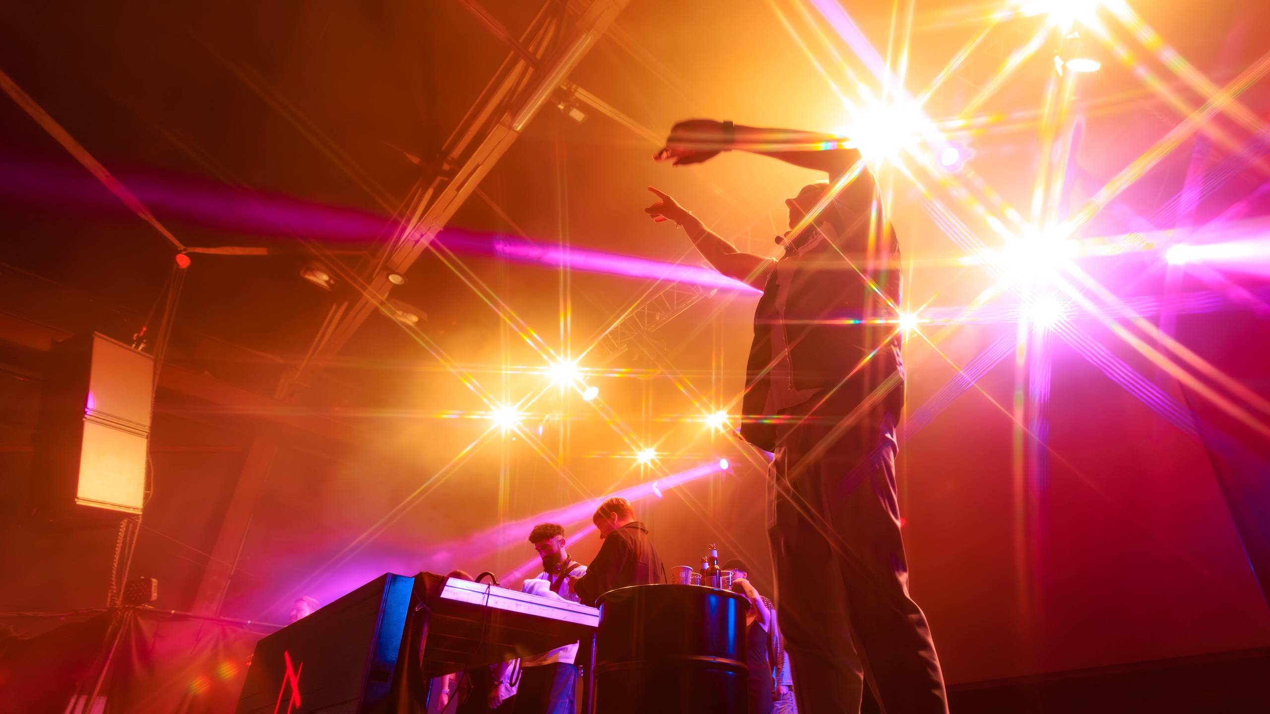 In da club | Клубная съёмка. Репортажный фотограф Екатеринбург | Яркий, качественный репортаж | Концерты, клубы, репортаж, праздники, корпоративы