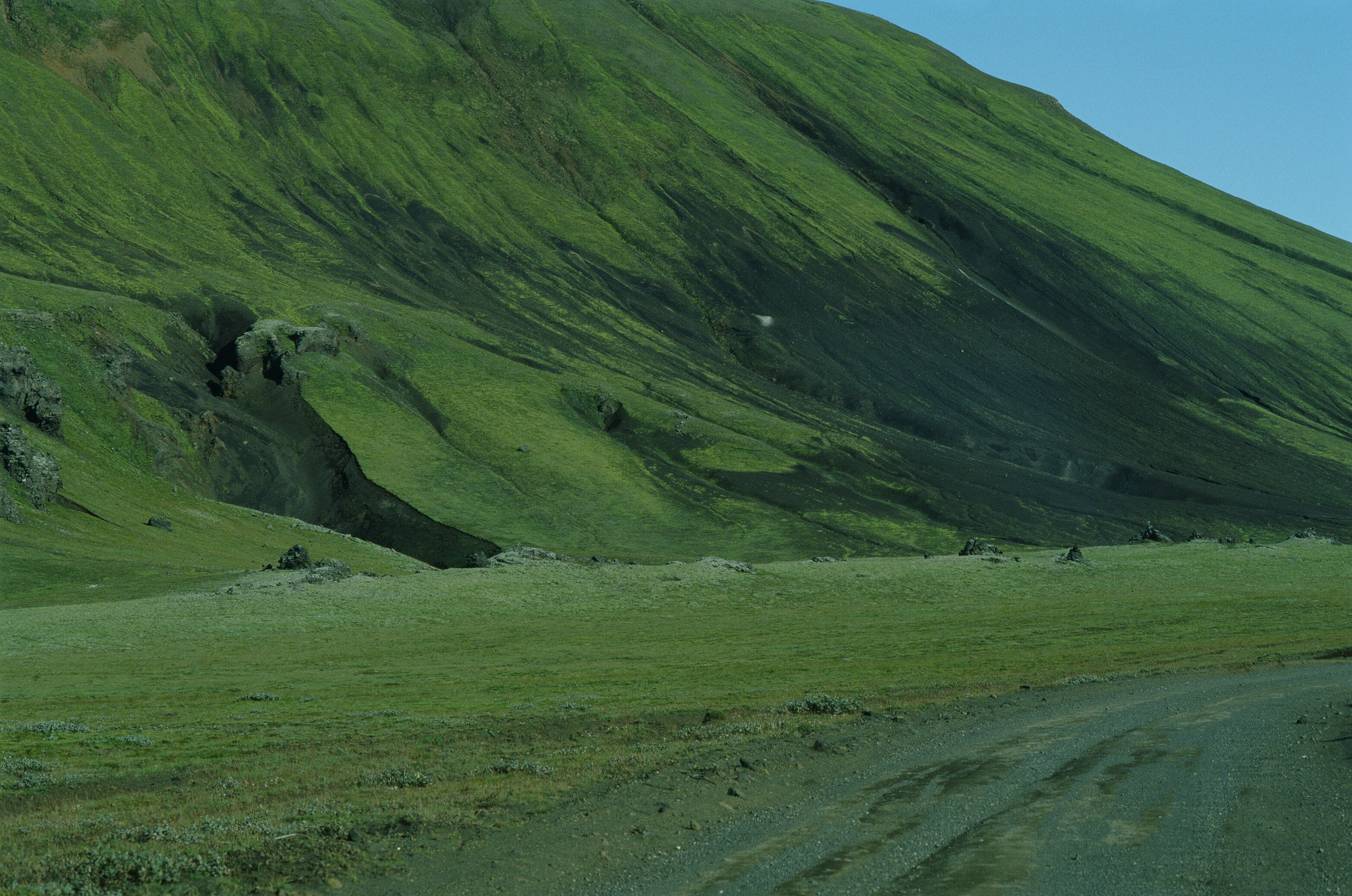 Visitor // iceland, f225 II. EVER EXPOSED