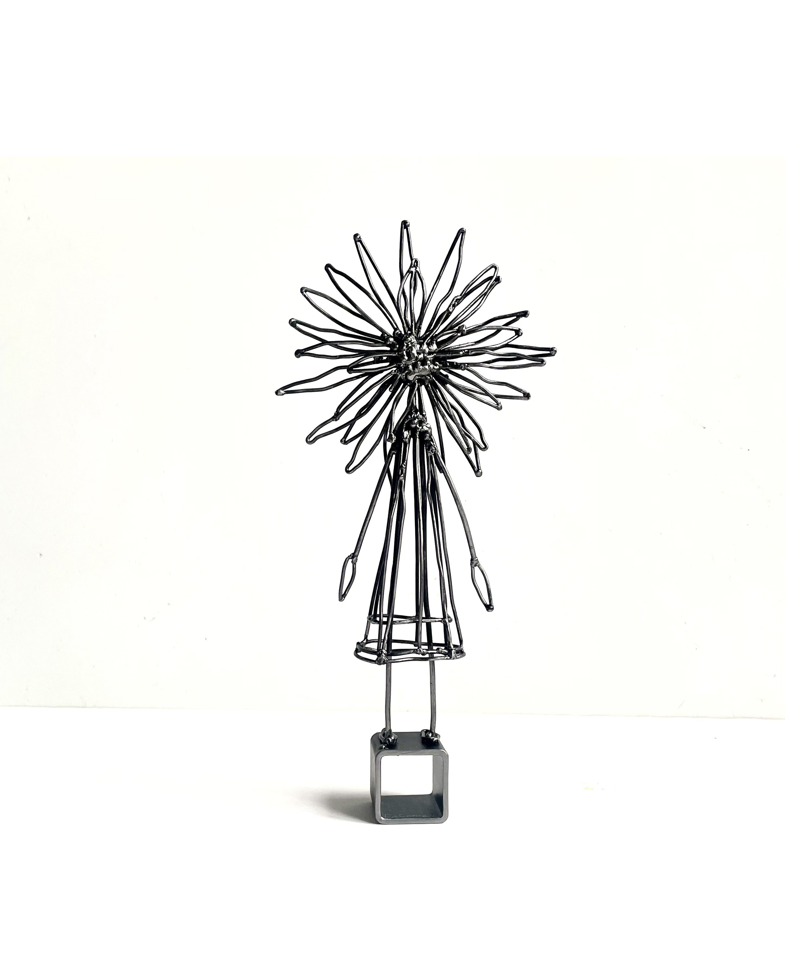 Девочка-цветочек (астра) / flower girl (aster)_ 2024. Художник — скульптор Антонина Фатхуллина