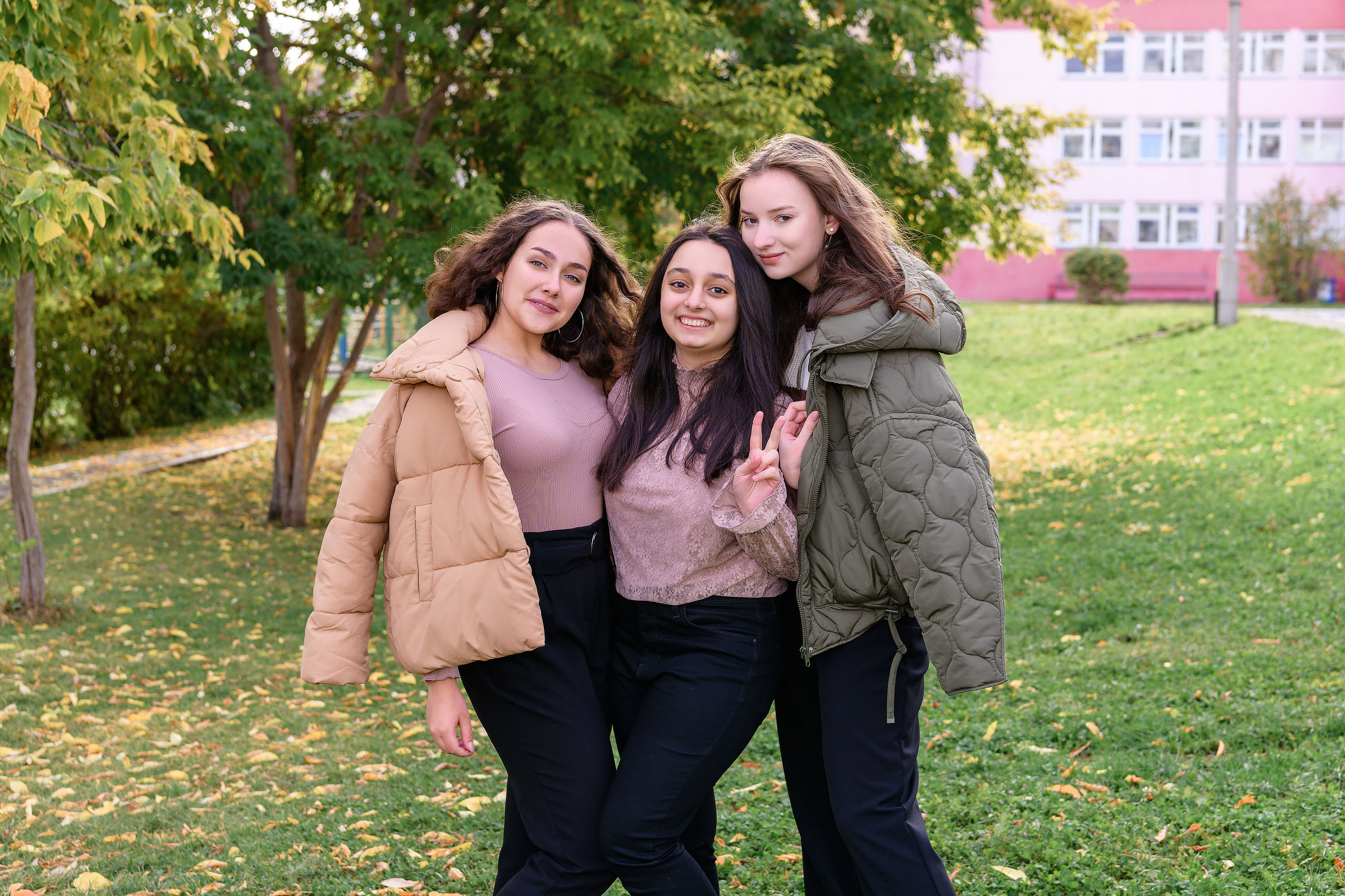 Фотоальбомы для старшеклассников 9-11 класс. Профессиональный фотограф в г. Красноярске Татьяна Арлакова